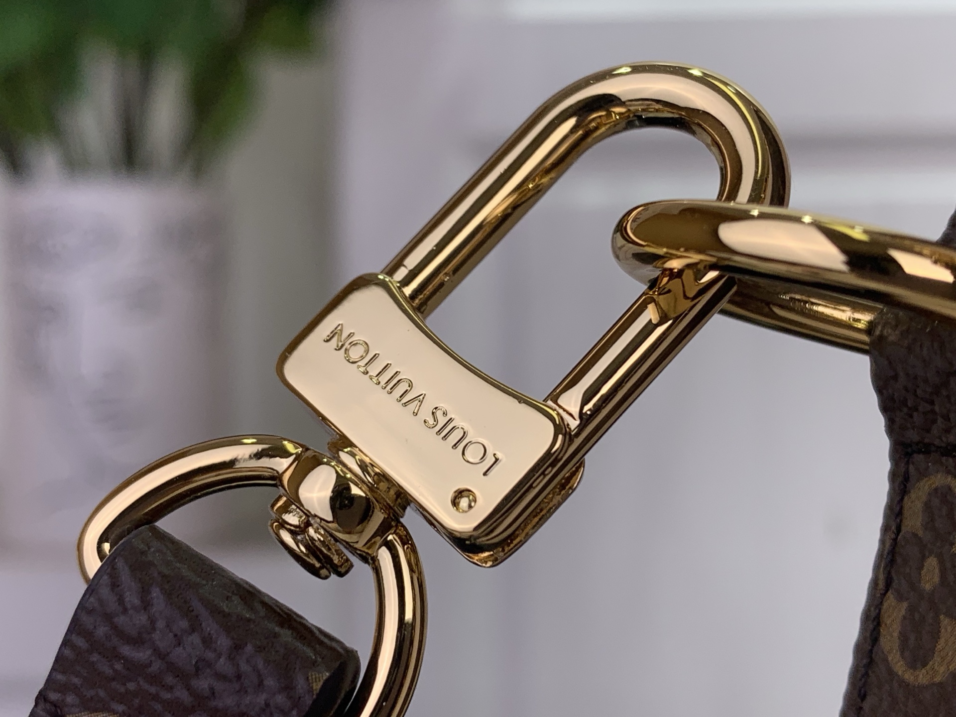 Louis Vuitton Basic Bag Canvas White M-l-s