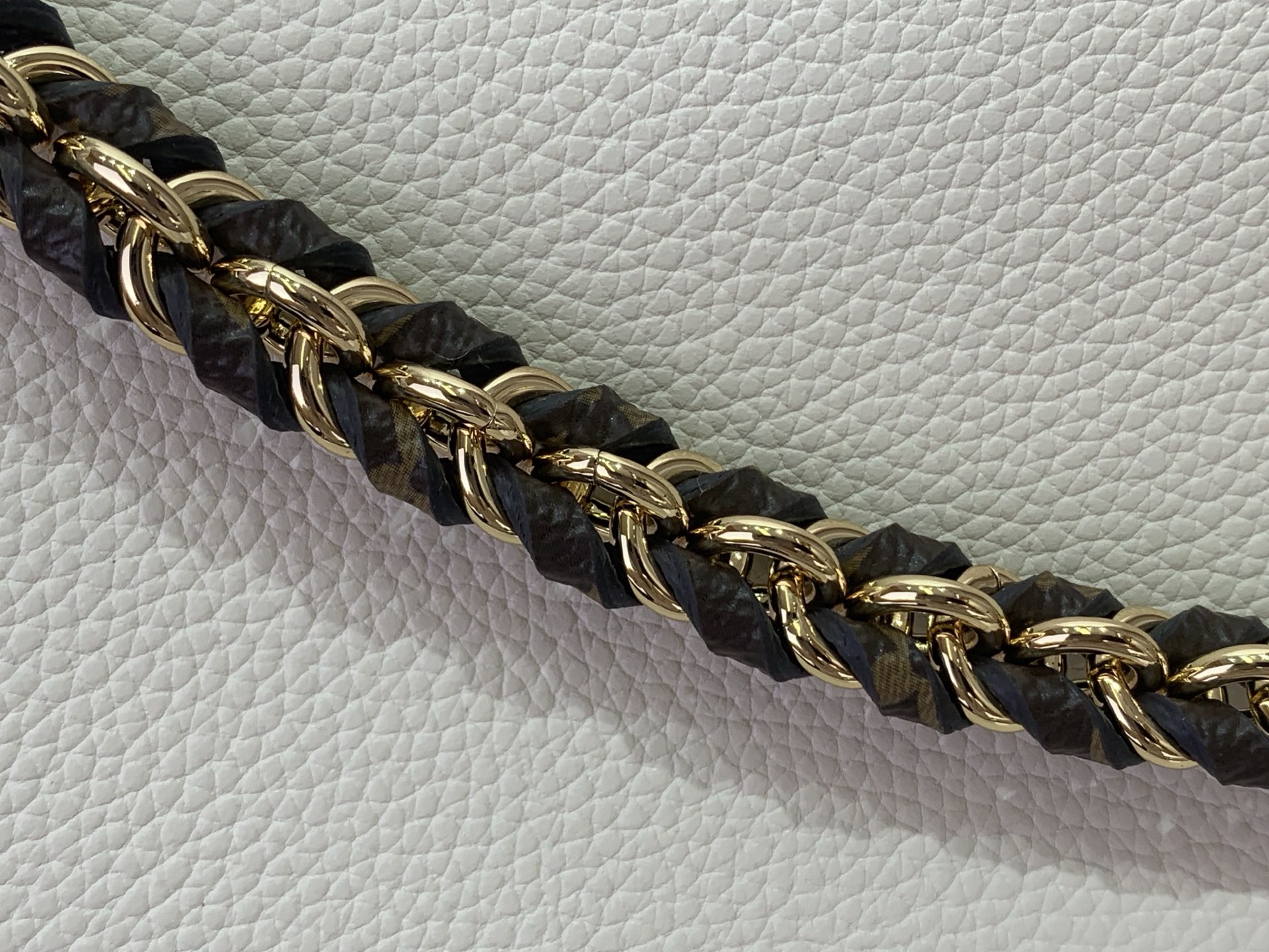 Louis Vuitton Basic Bag Canvas White M-l-s