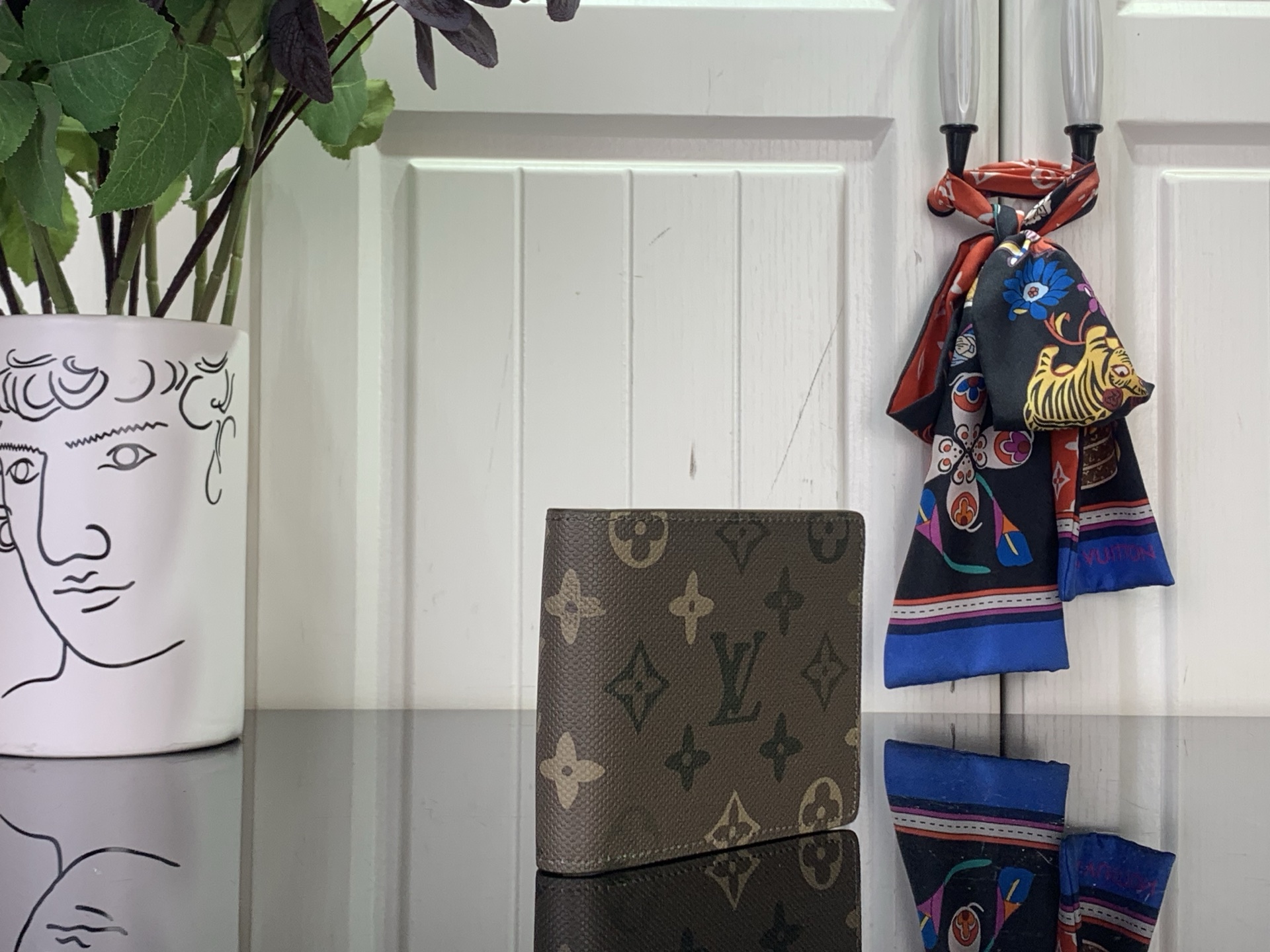 Louis Vuitton Basic Bag Canvas Green M-l-s