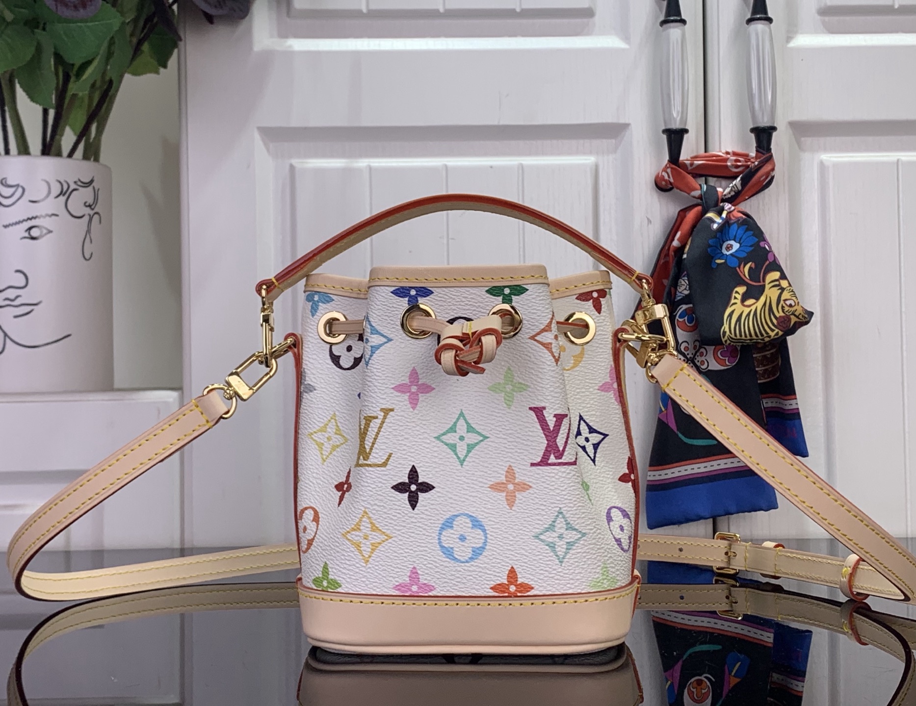 Louis Vuitton Basic Bag Cow Leather M