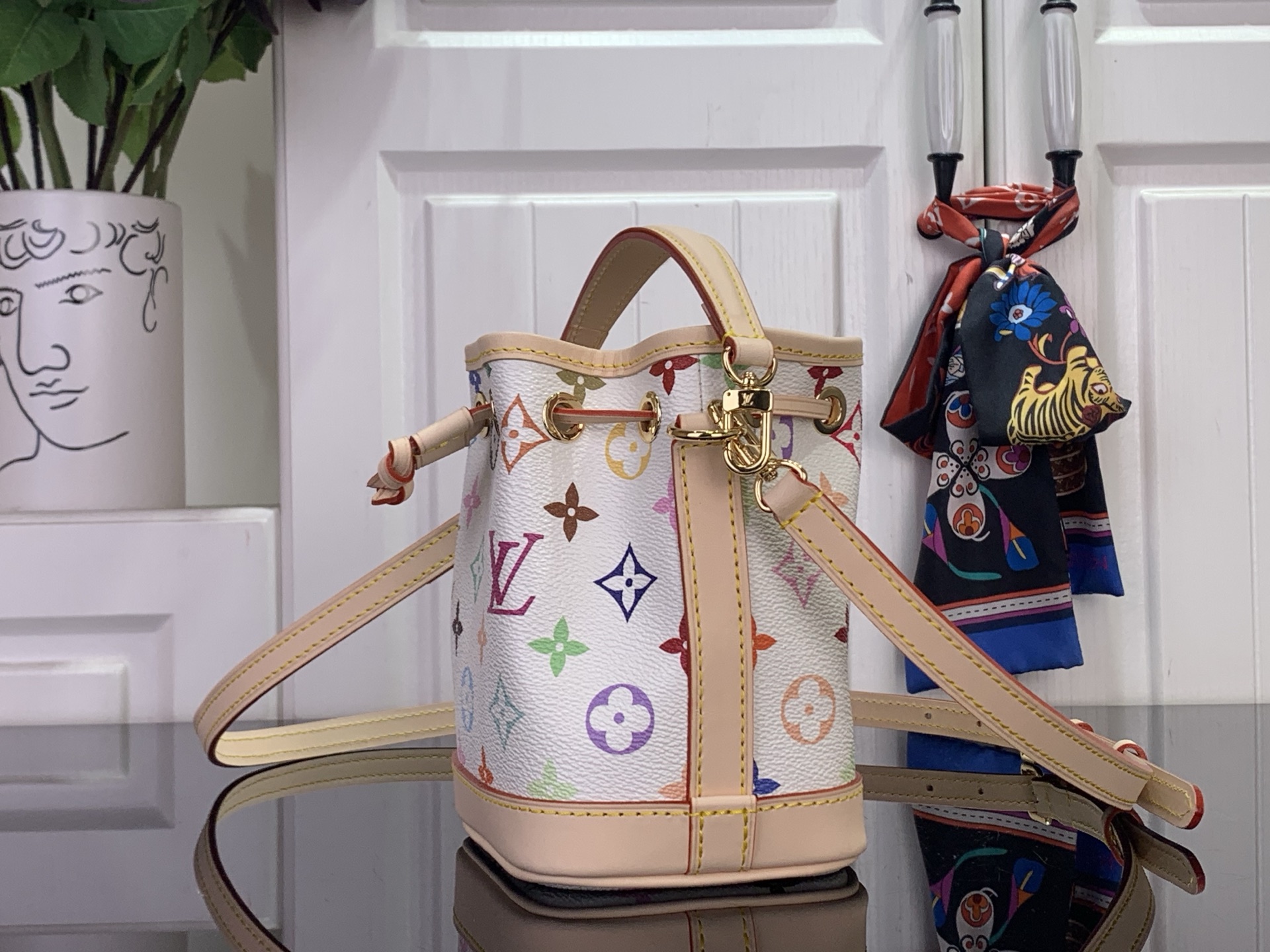 Louis Vuitton Basic Bag Cow Leather M