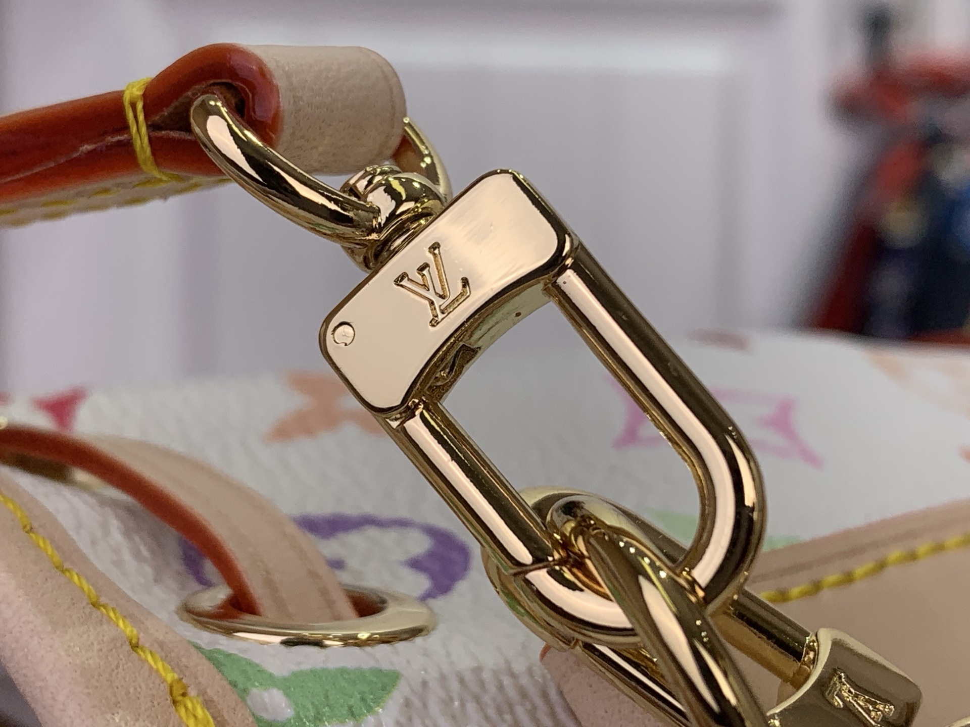 Louis Vuitton Basic Bag Cow Leather M