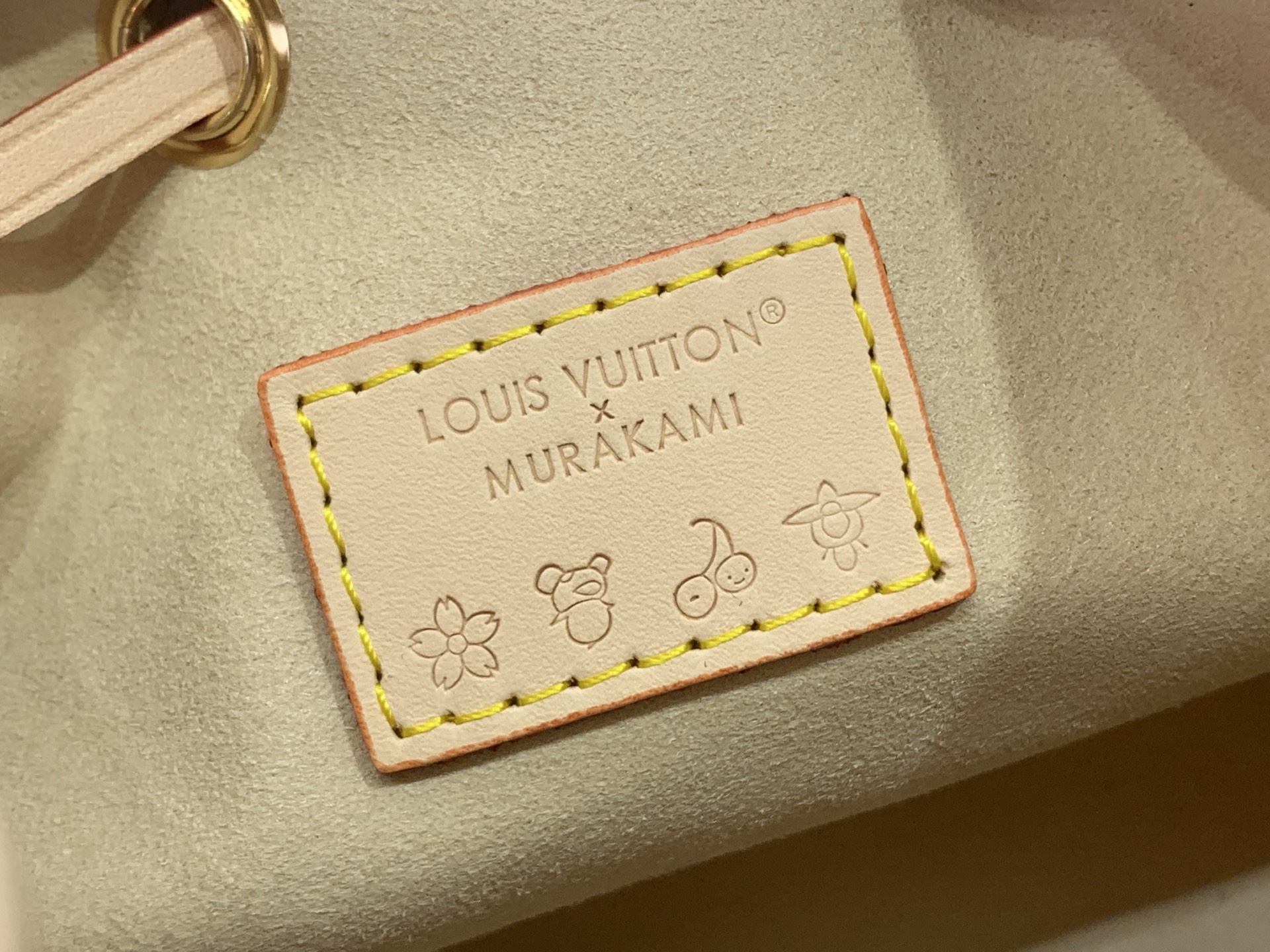 Louis Vuitton Basic Bag Cow Leather M