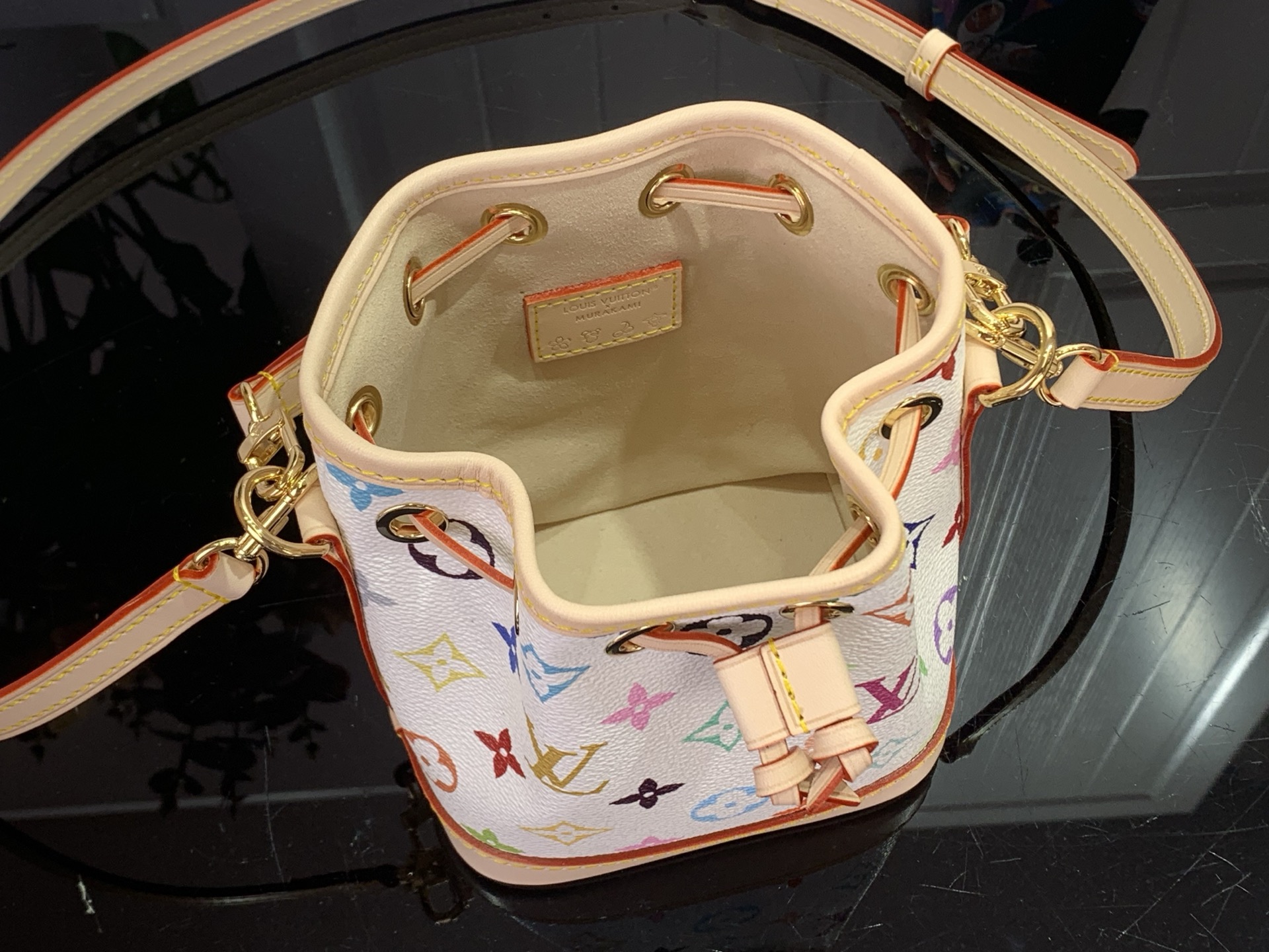 Louis Vuitton Basic Bag Cow Leather M