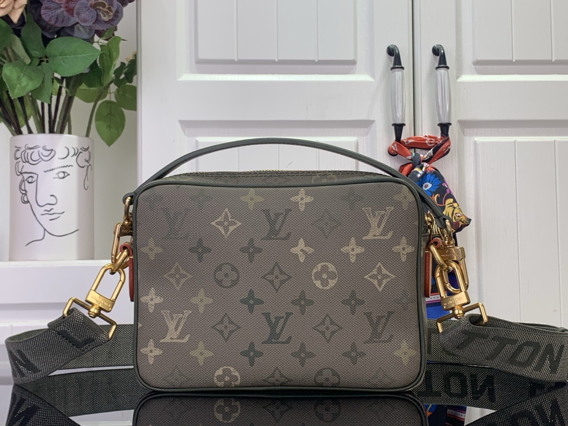 Louis Vuitton Crossbody Bag Canvas Gold M-l