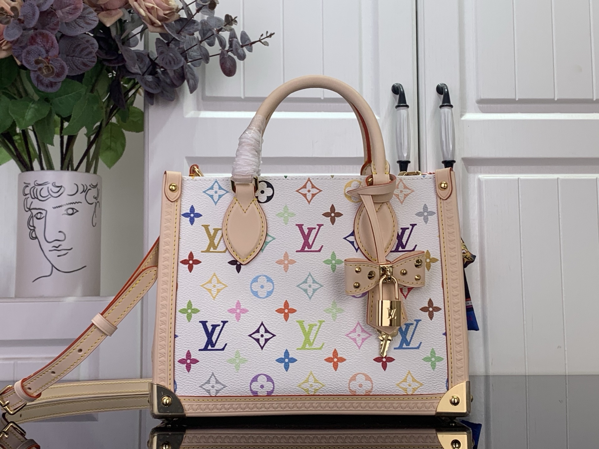 Louis Vuitton Basic Bag Cow Leather M