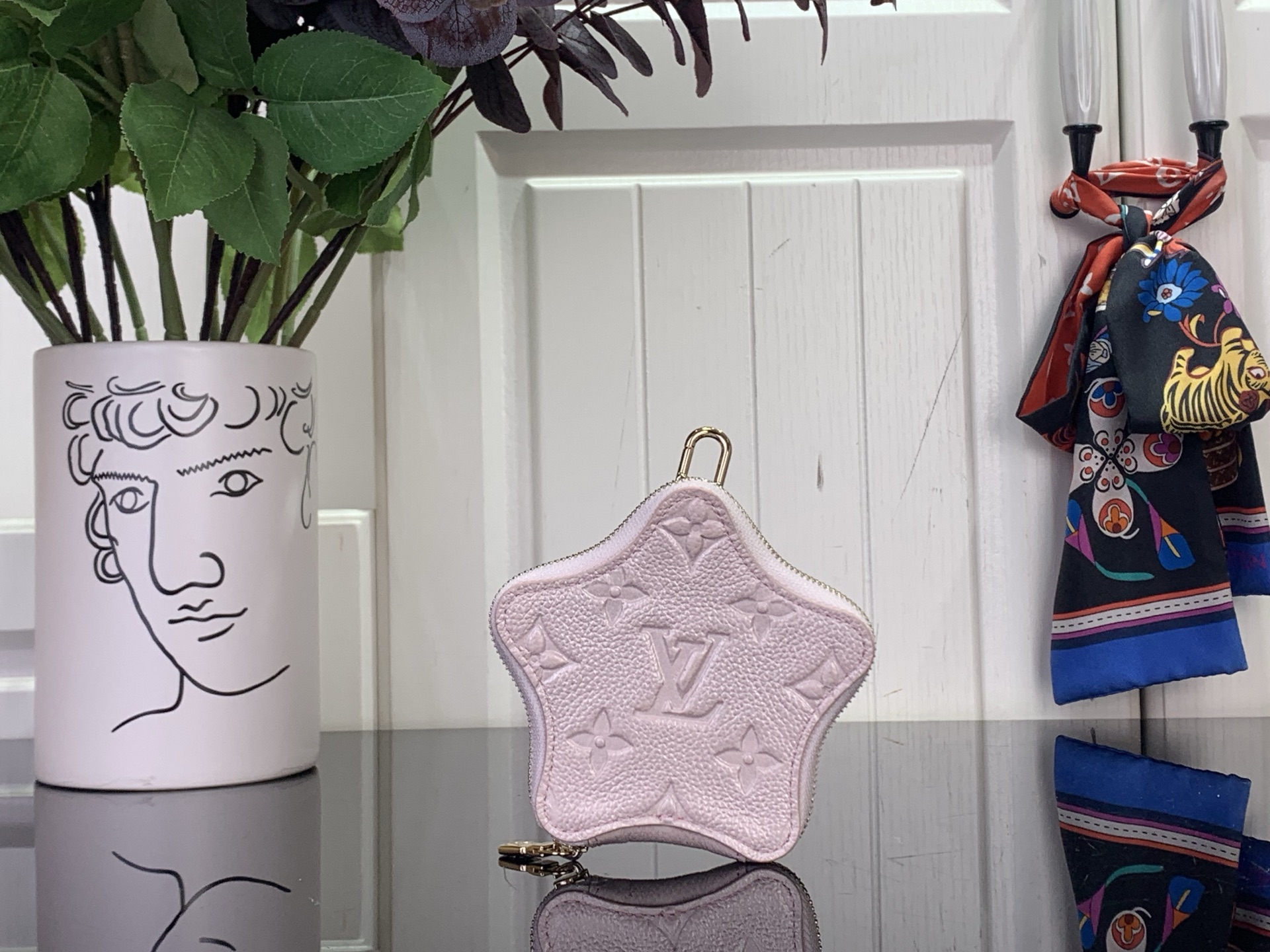 Louis Vuitton Basic Bag M-s