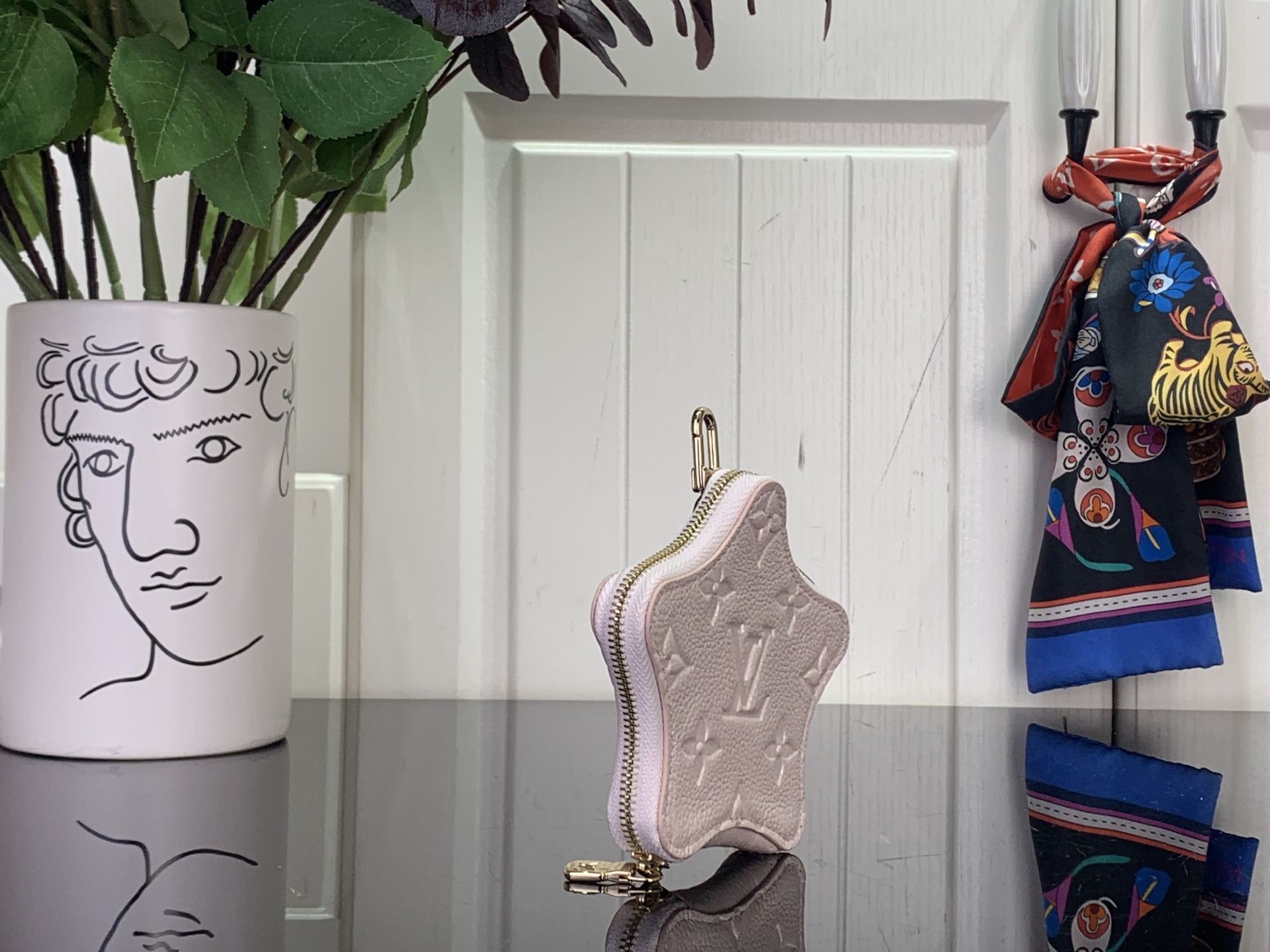 Louis Vuitton Basic Bag M-s