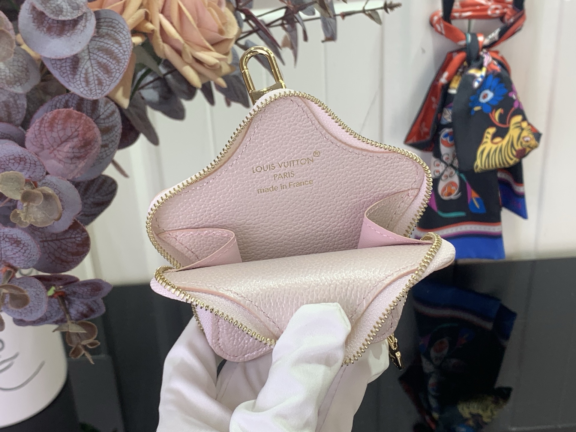 Louis Vuitton Basic Bag M-s