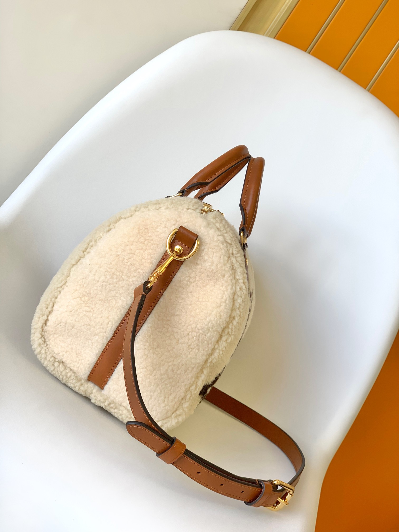 Louis Vuitton Basic Bag White M-l-s