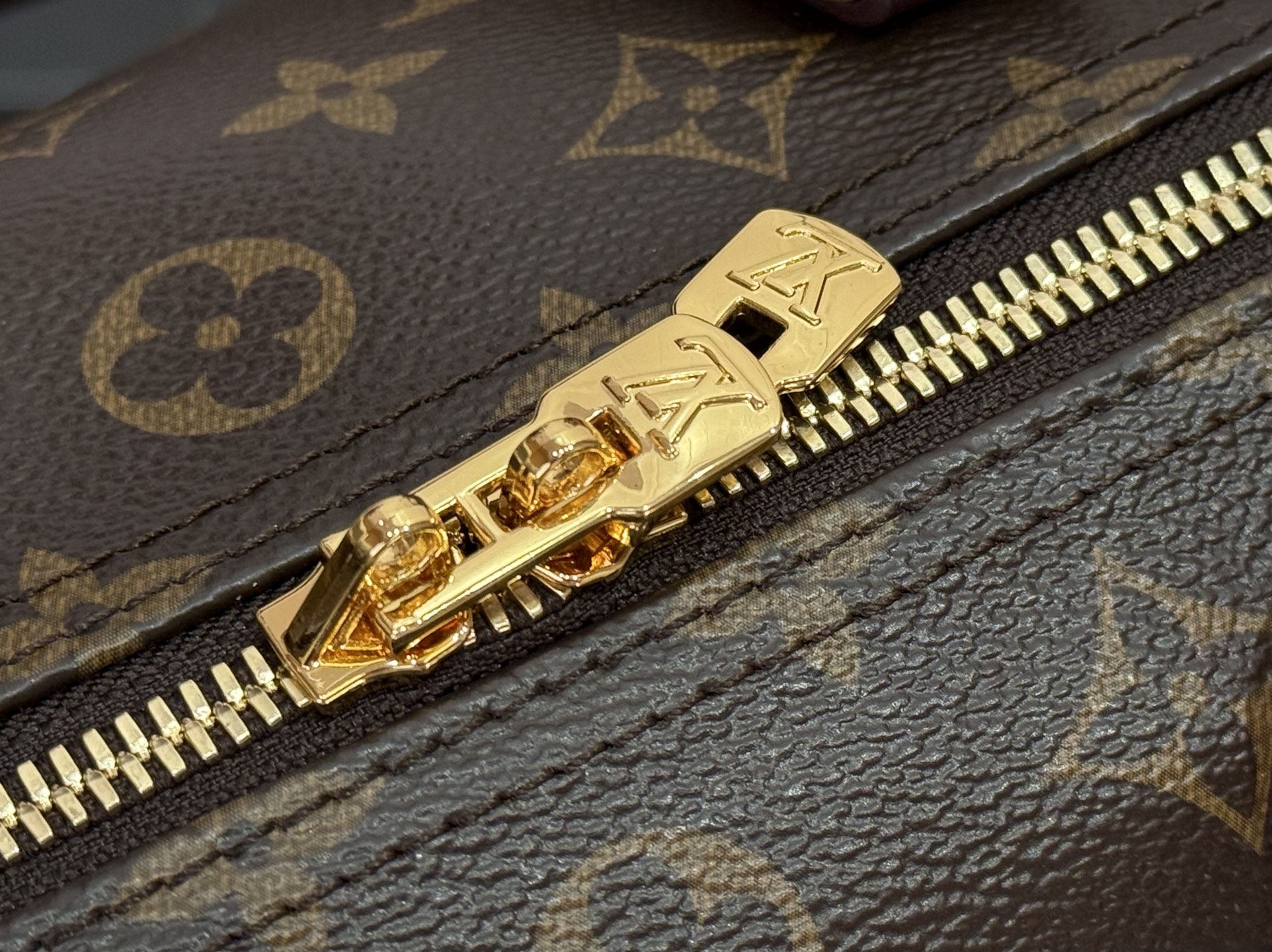 Louis Vuitton Basic Bag Canvas Black M-s