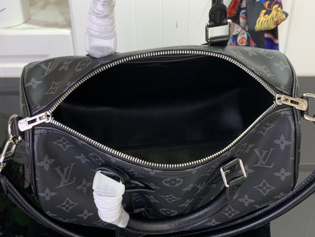 Louis Vuitton Basic Bag Canvas M-l-s