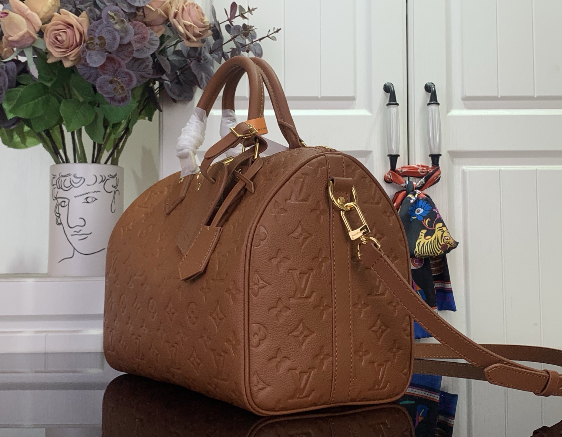 Louis Vuitton Basic Bag Cow Leather Black M-s