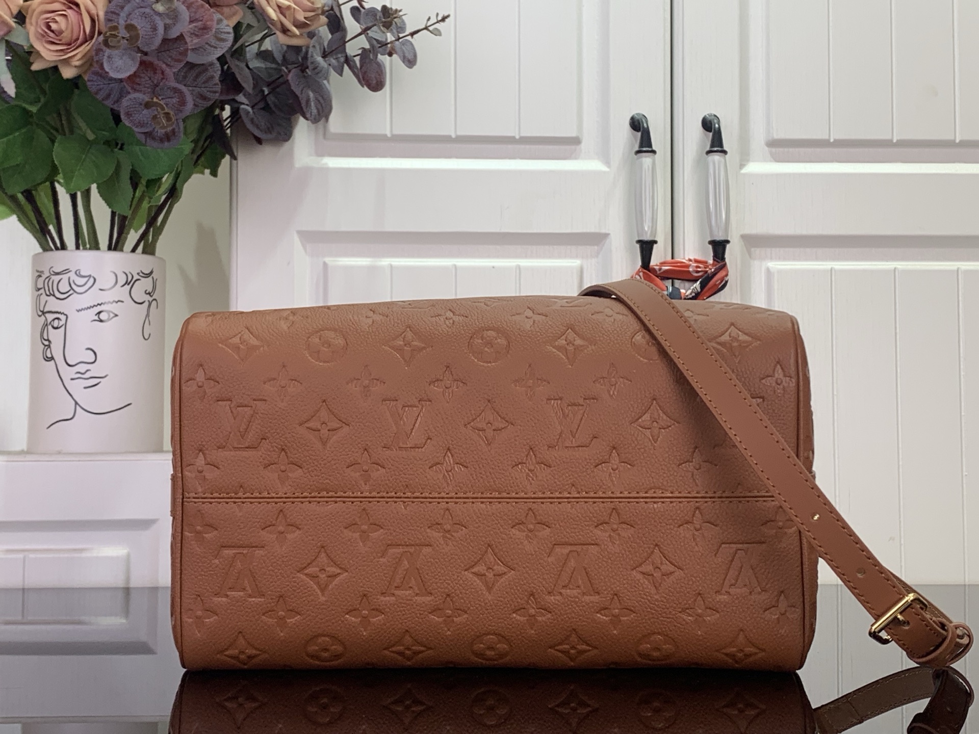 Louis Vuitton Basic Bag Cow Leather Black M-s