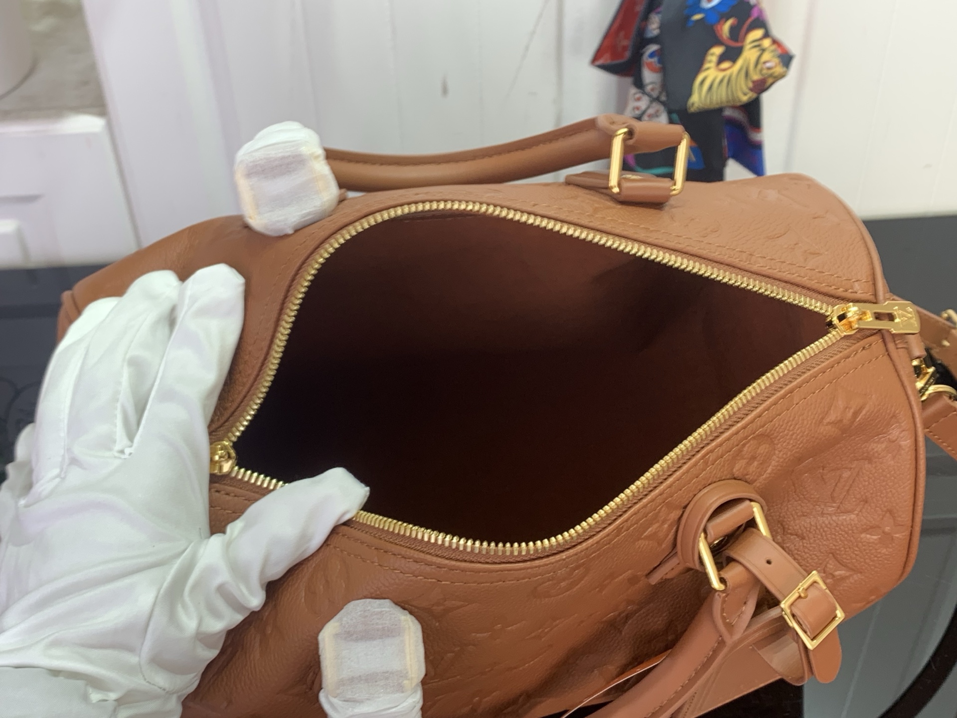 Louis Vuitton Basic Bag Cow Leather Black M-s