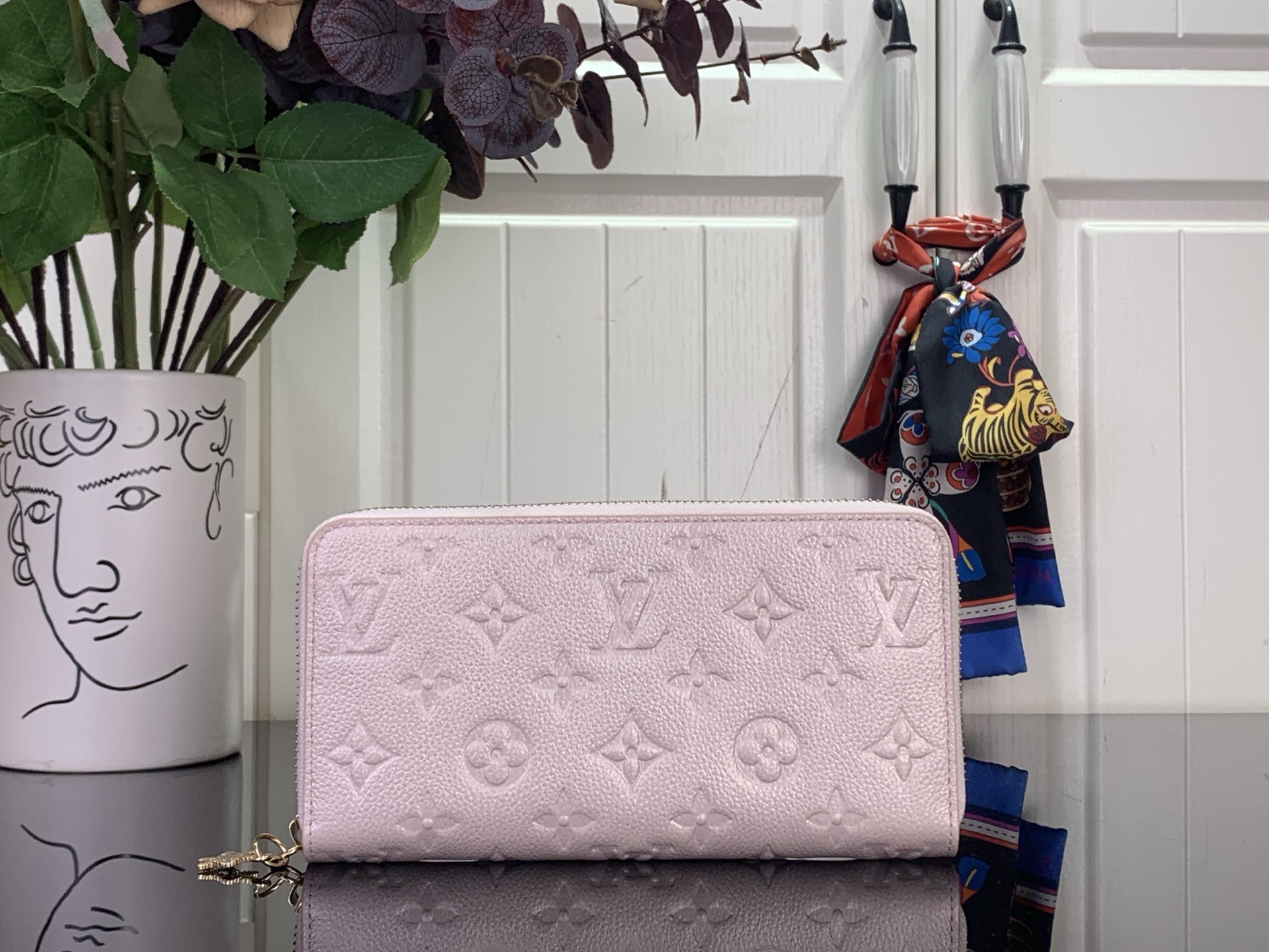 Louis Vuitton Basic Bag M-s