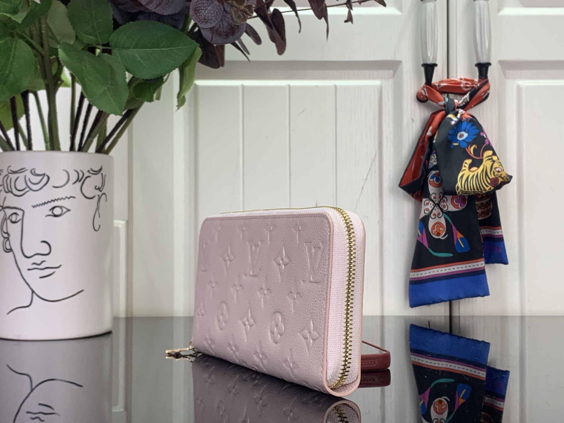 Louis Vuitton Basic Bag M-s