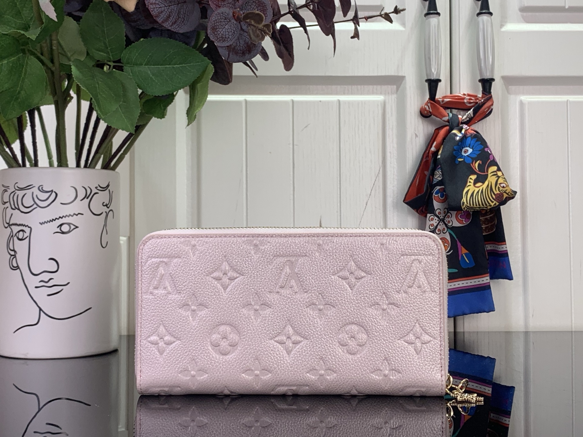 Louis Vuitton Basic Bag M-s