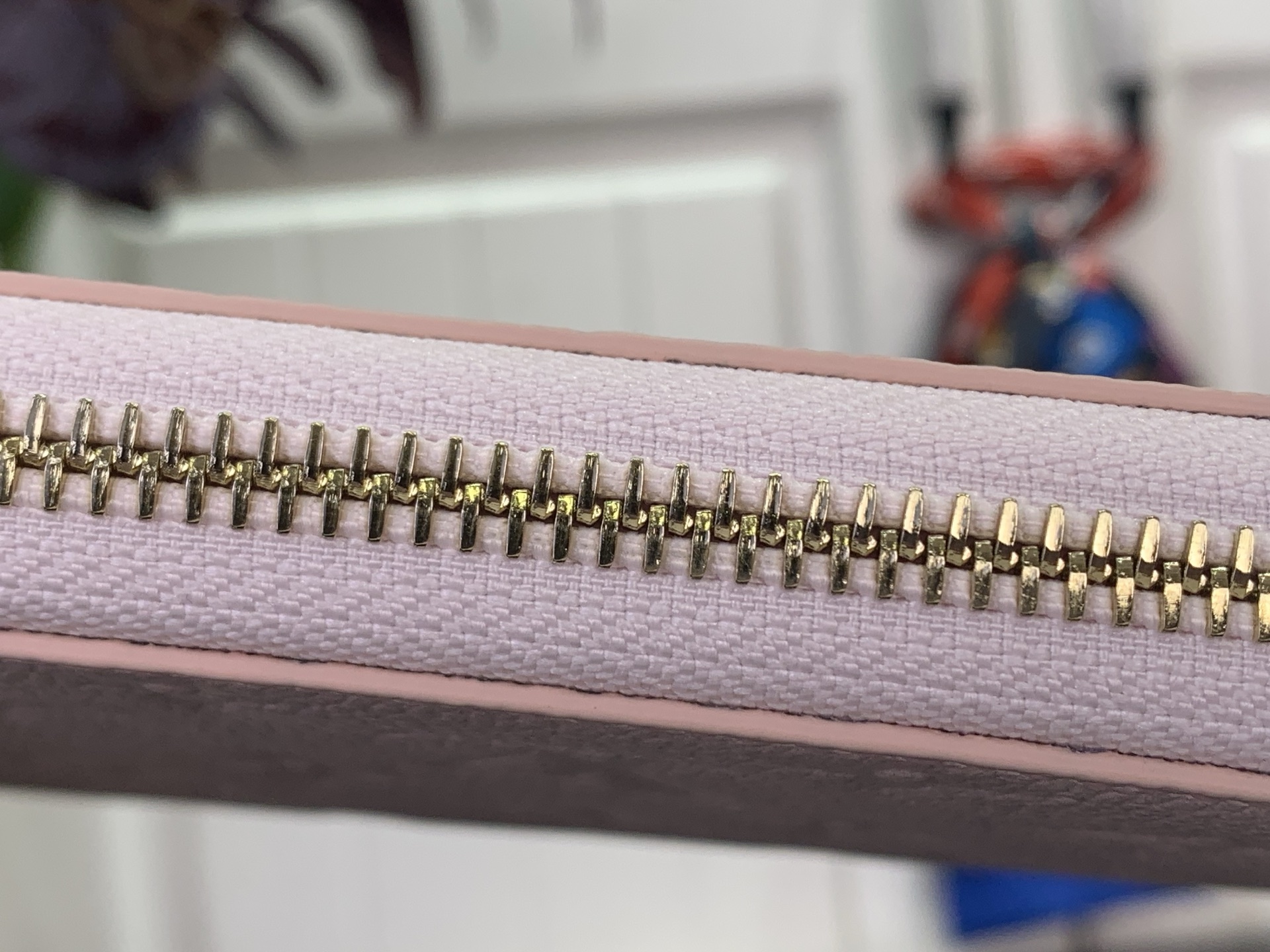 Louis Vuitton Basic Bag M-s