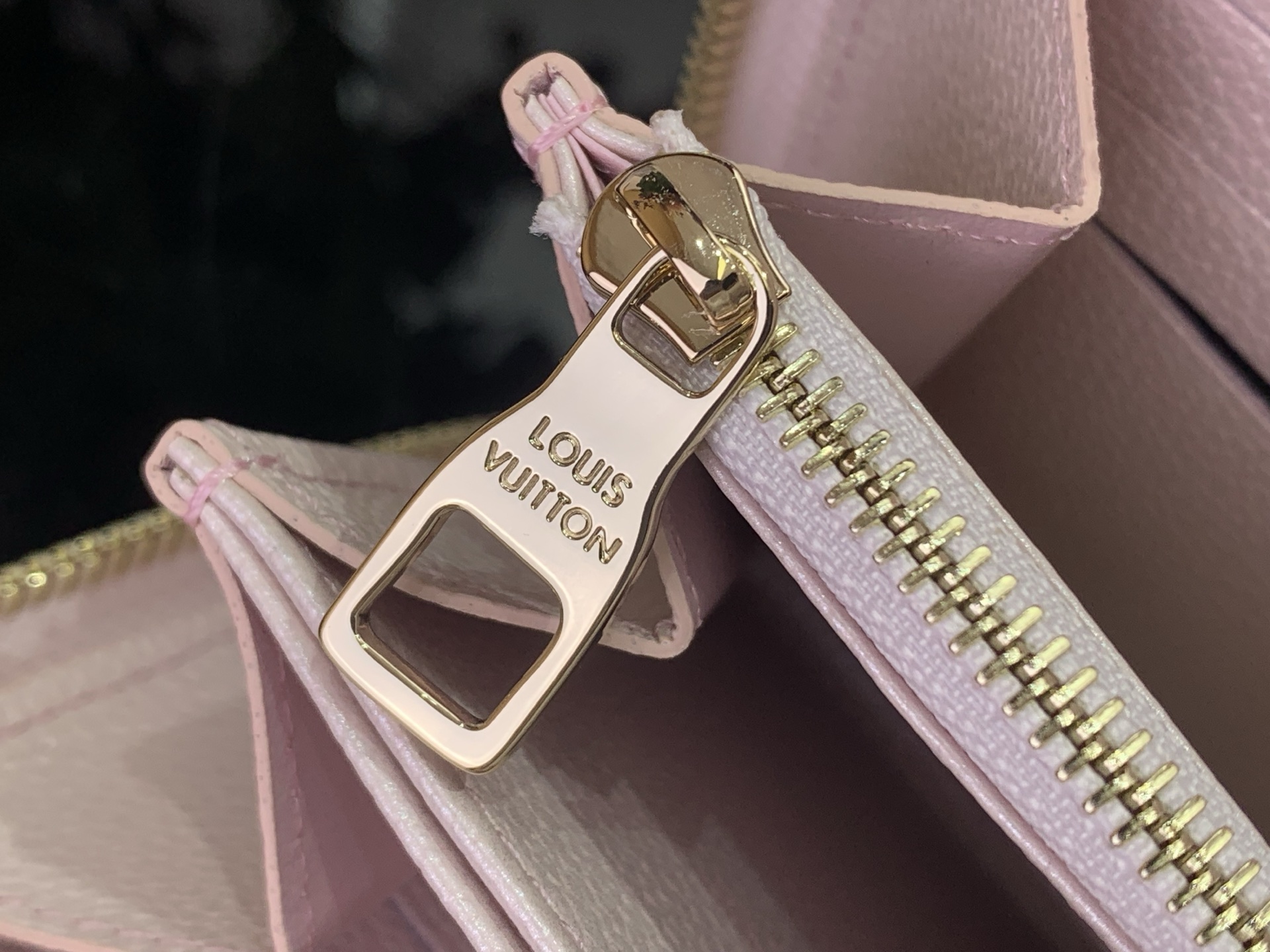 Louis Vuitton Basic Bag M-s