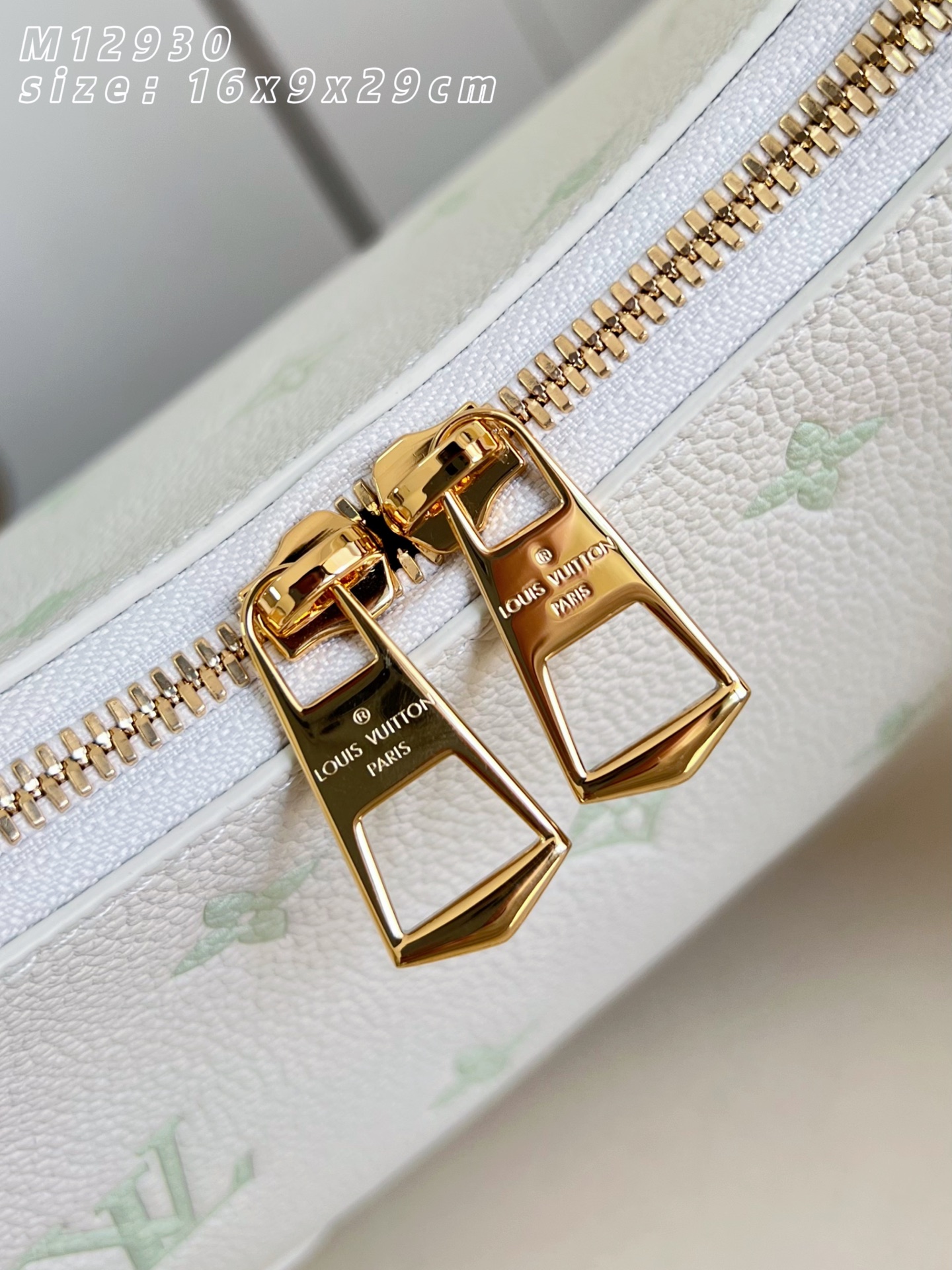 Louis Vuitton Basic Bag M-l