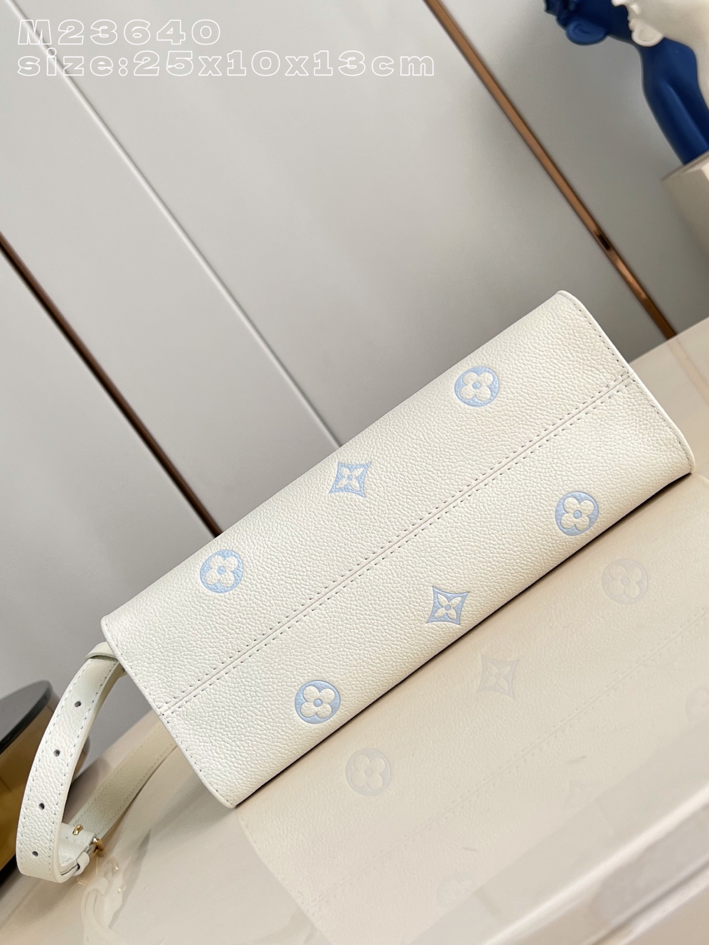 Louis Vuitton Basic Bag M-l