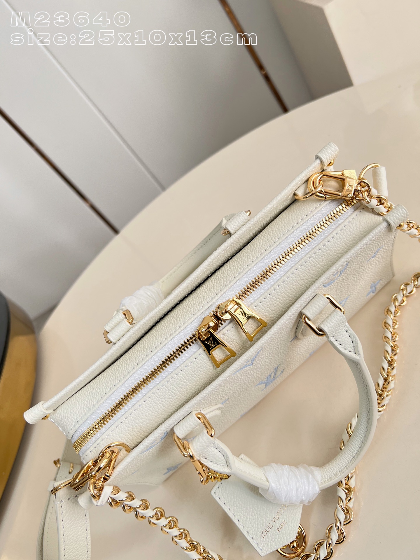 Louis Vuitton Basic Bag M-l