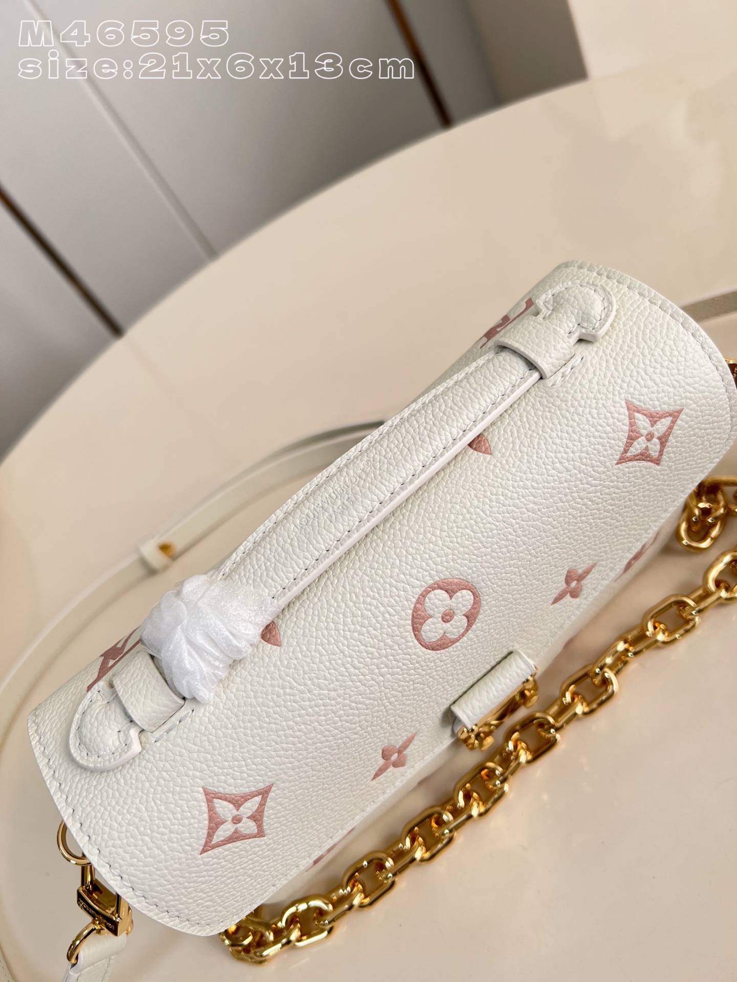 Louis Vuitton Basic Bag M-l-s