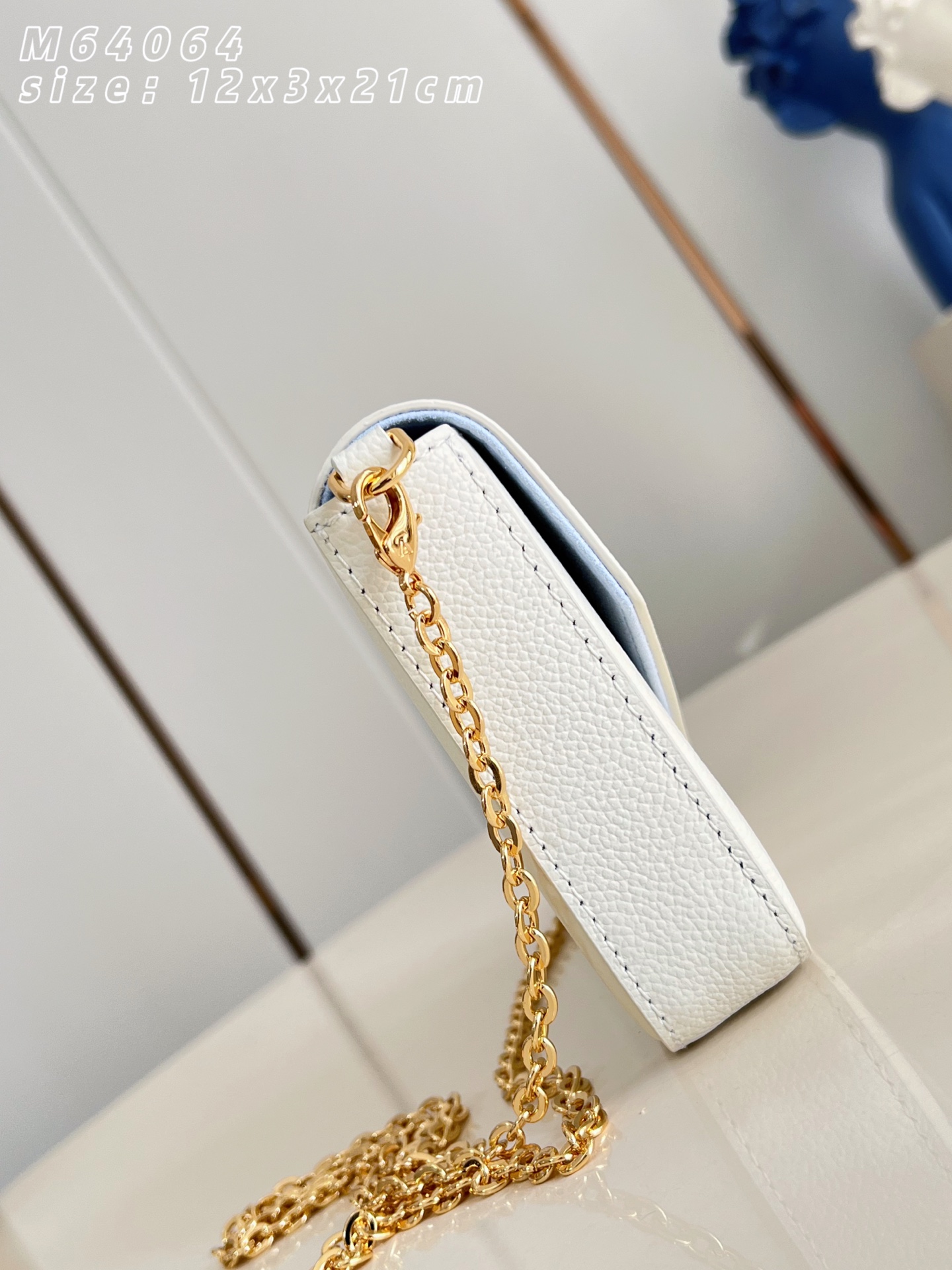 Louis Vuitton Basic Bag M-l-s