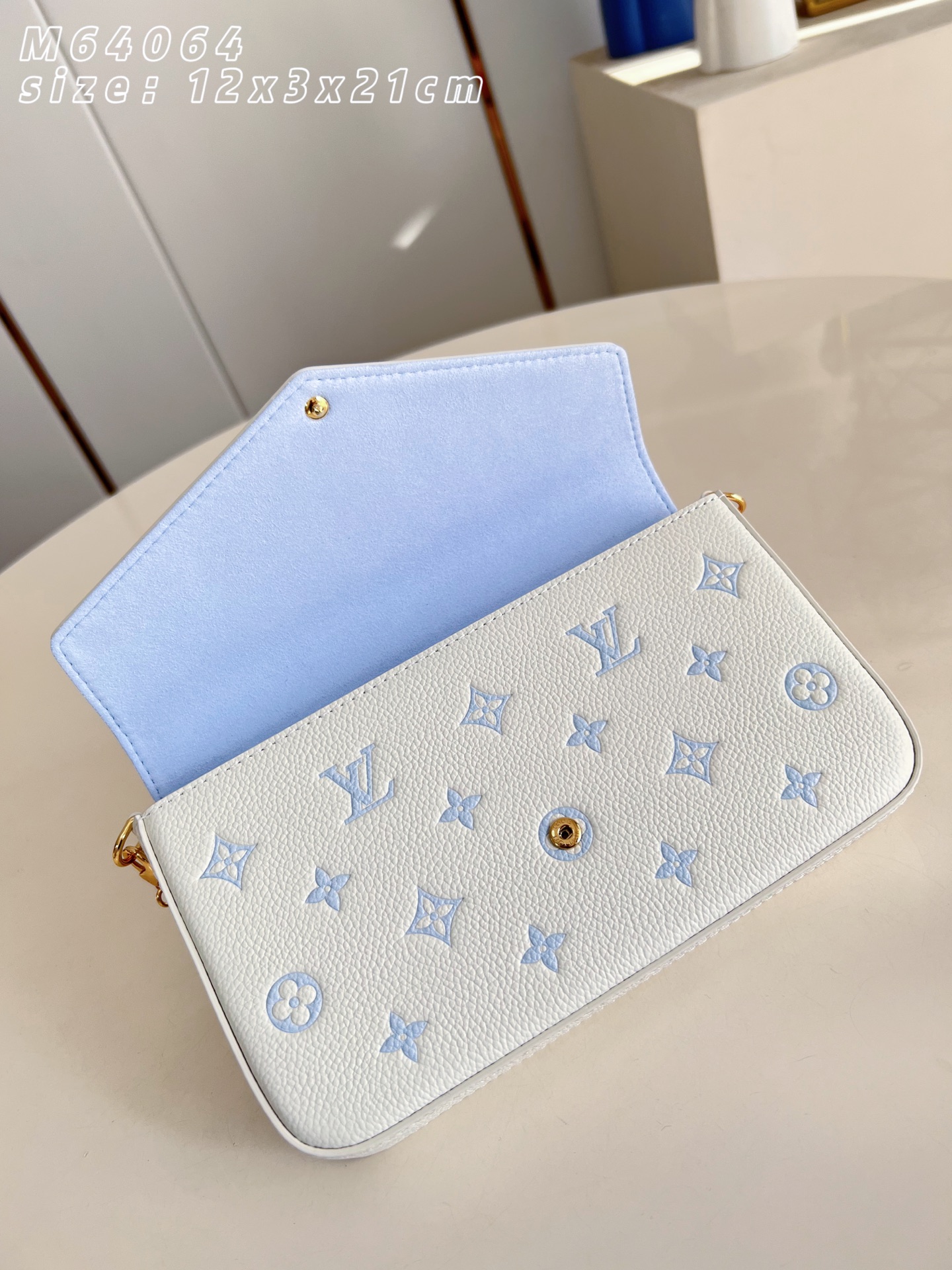 Louis Vuitton Basic Bag M-l-s