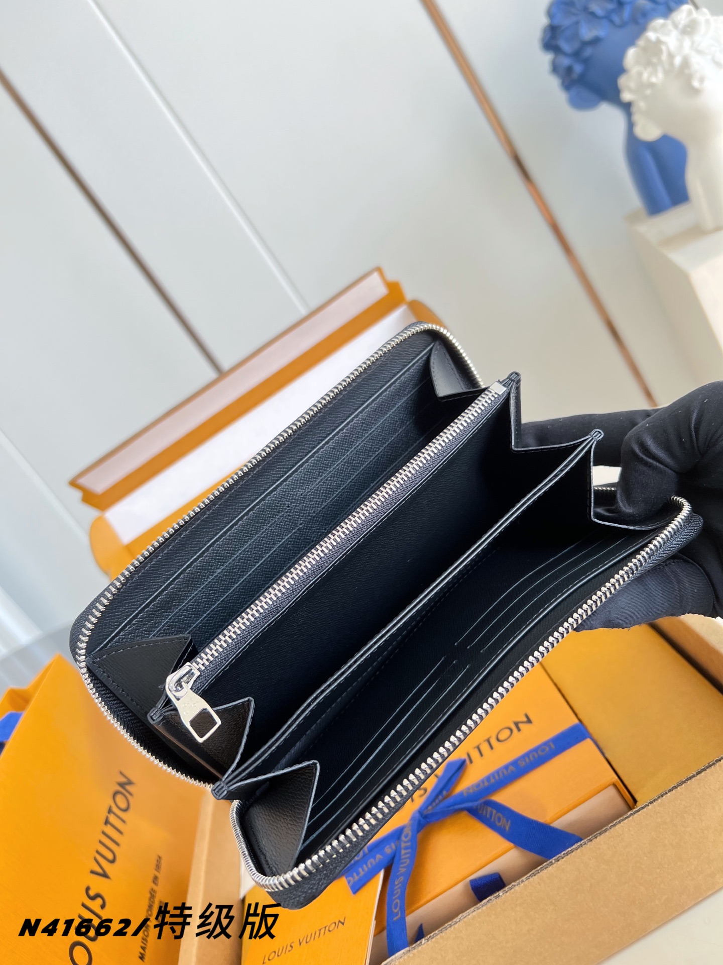 Louis Vuitton Clutch Bag Canvas M