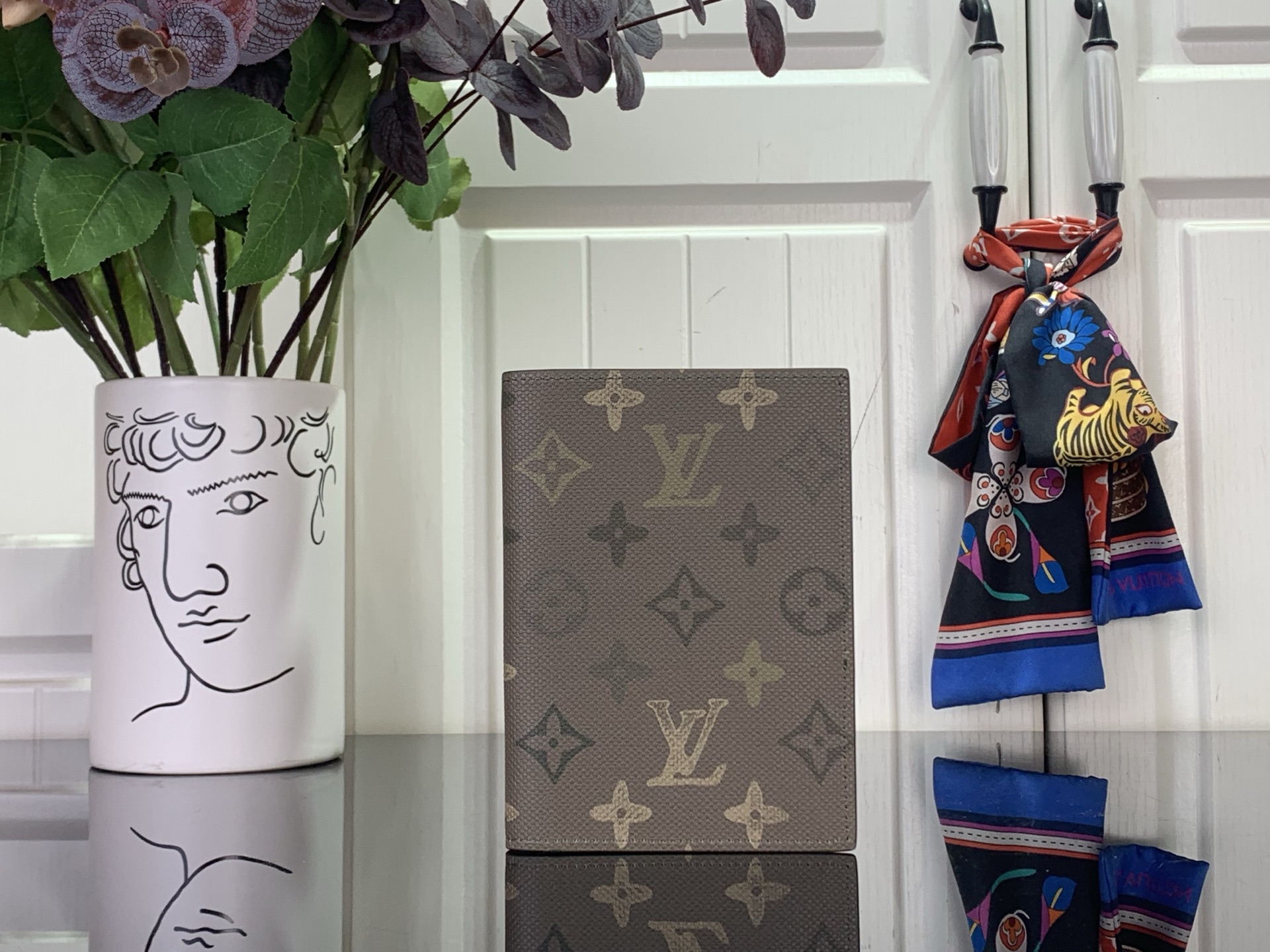 Louis Vuitton Basic Bag Cow Leather Green M-l-s