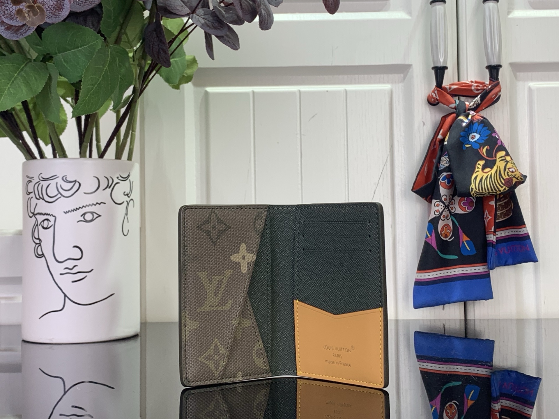 Louis Vuitton Basic Bag Cow Leather Green M-l-s