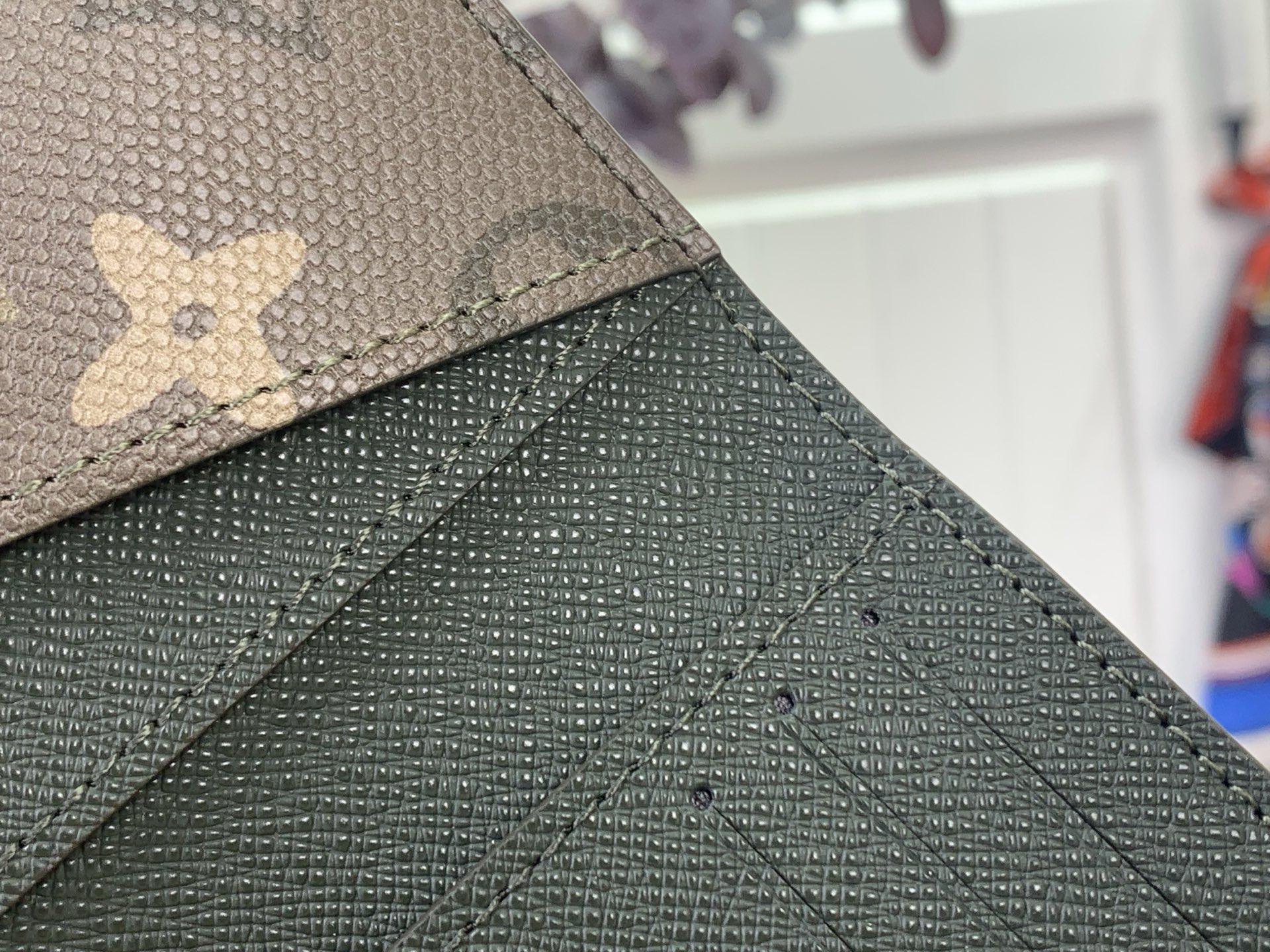 Louis Vuitton Basic Bag Cow Leather Green M-l-s