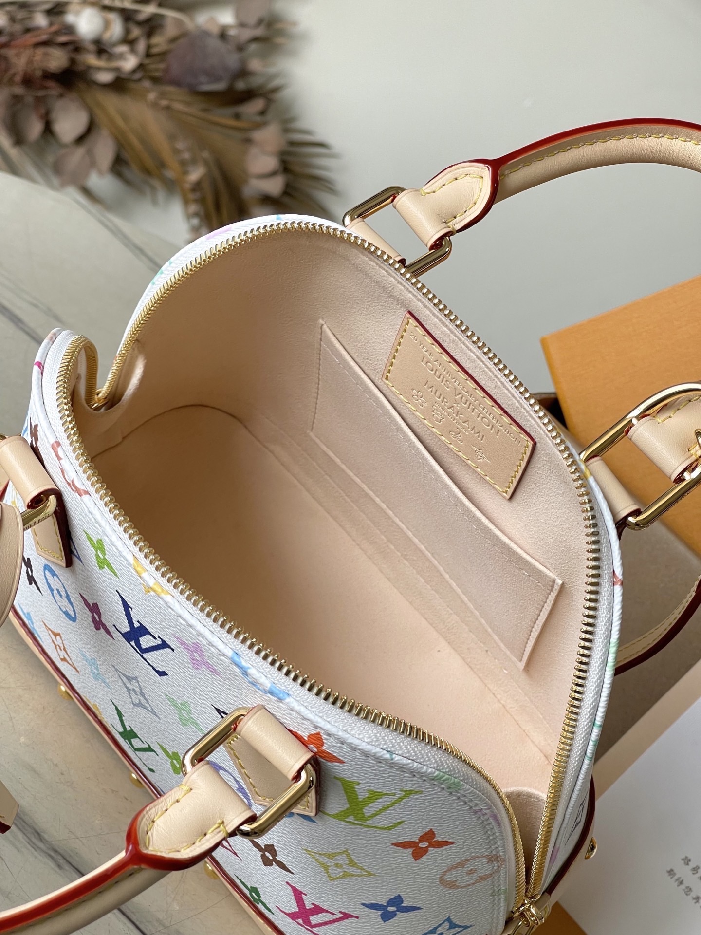 Louis Vuitton Basic Bag Cow Leather M-l