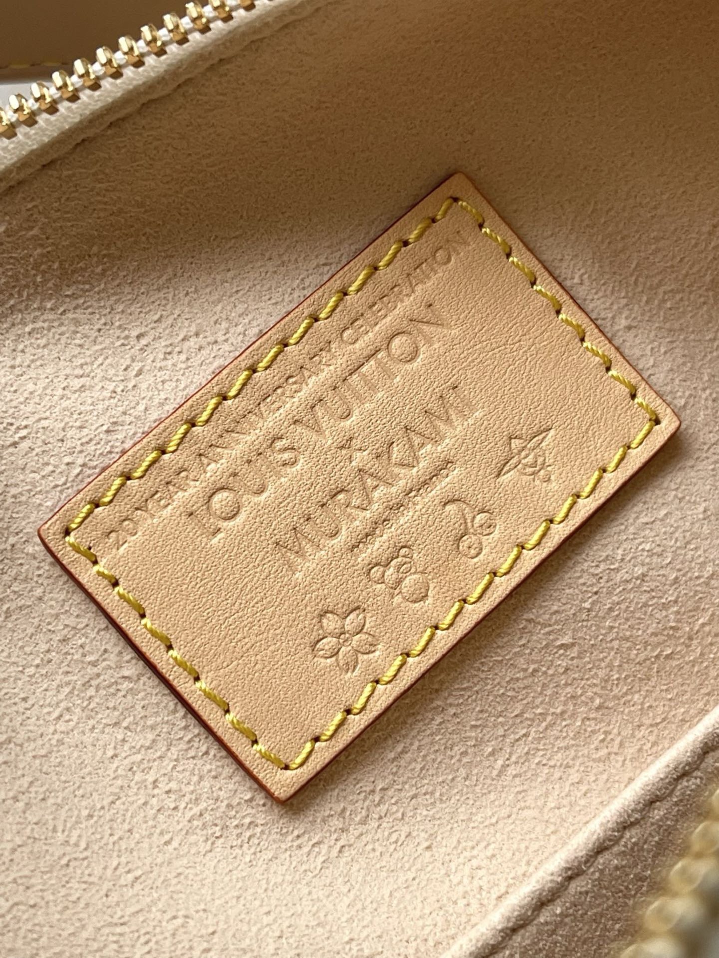 Louis Vuitton Basic Bag Cow Leather M-l-s