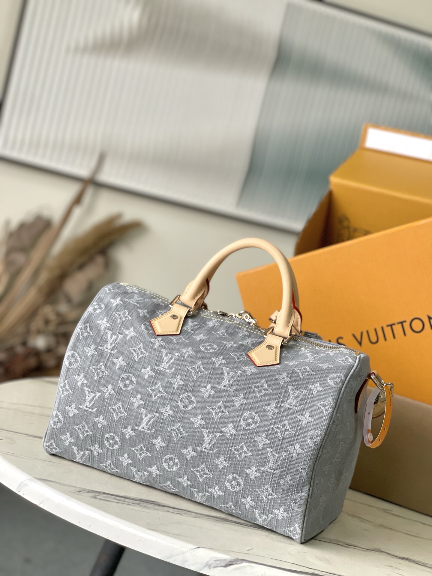 Louis Vuitton Basic Bag M-s