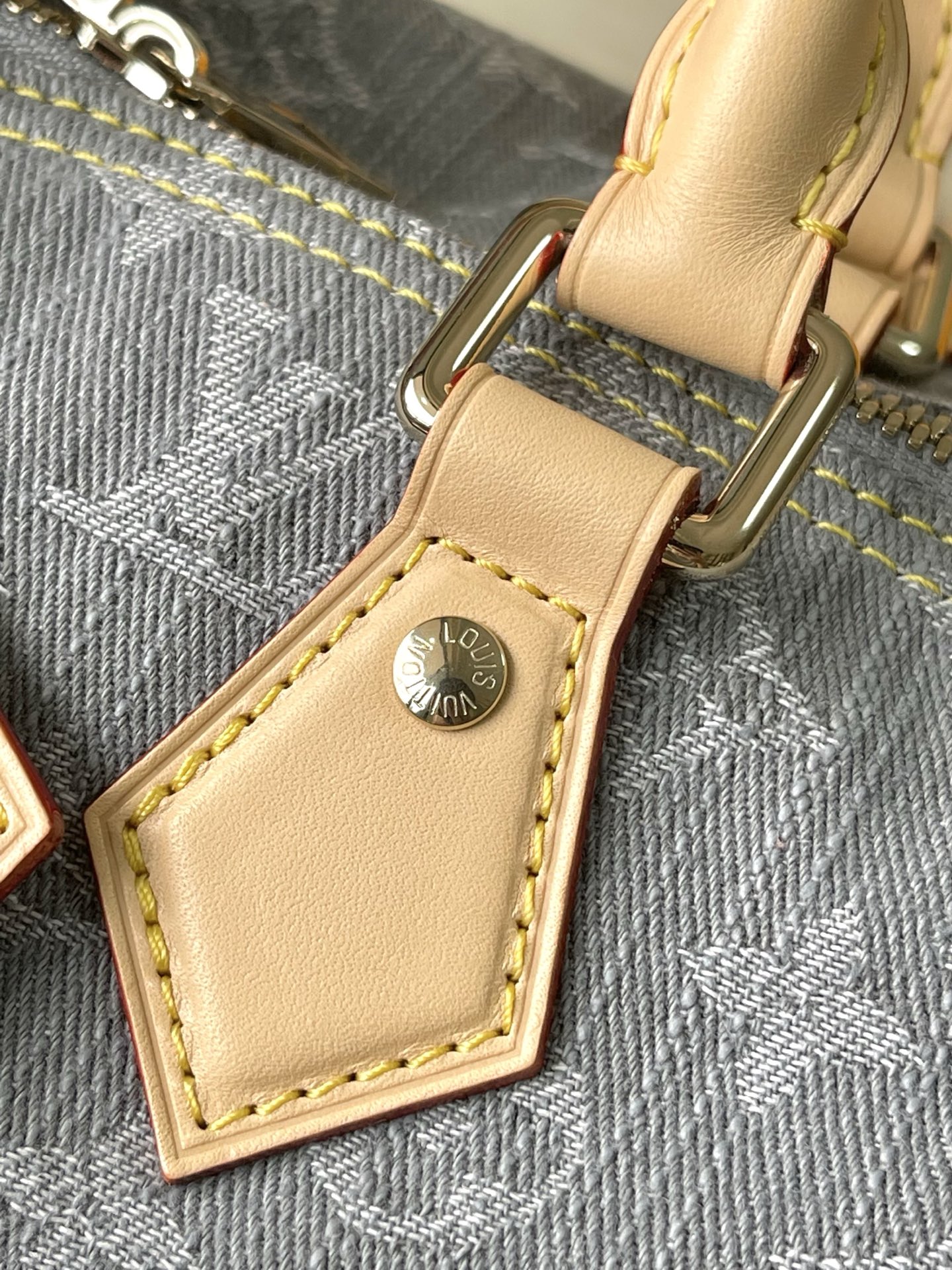Louis Vuitton Basic Bag M-s