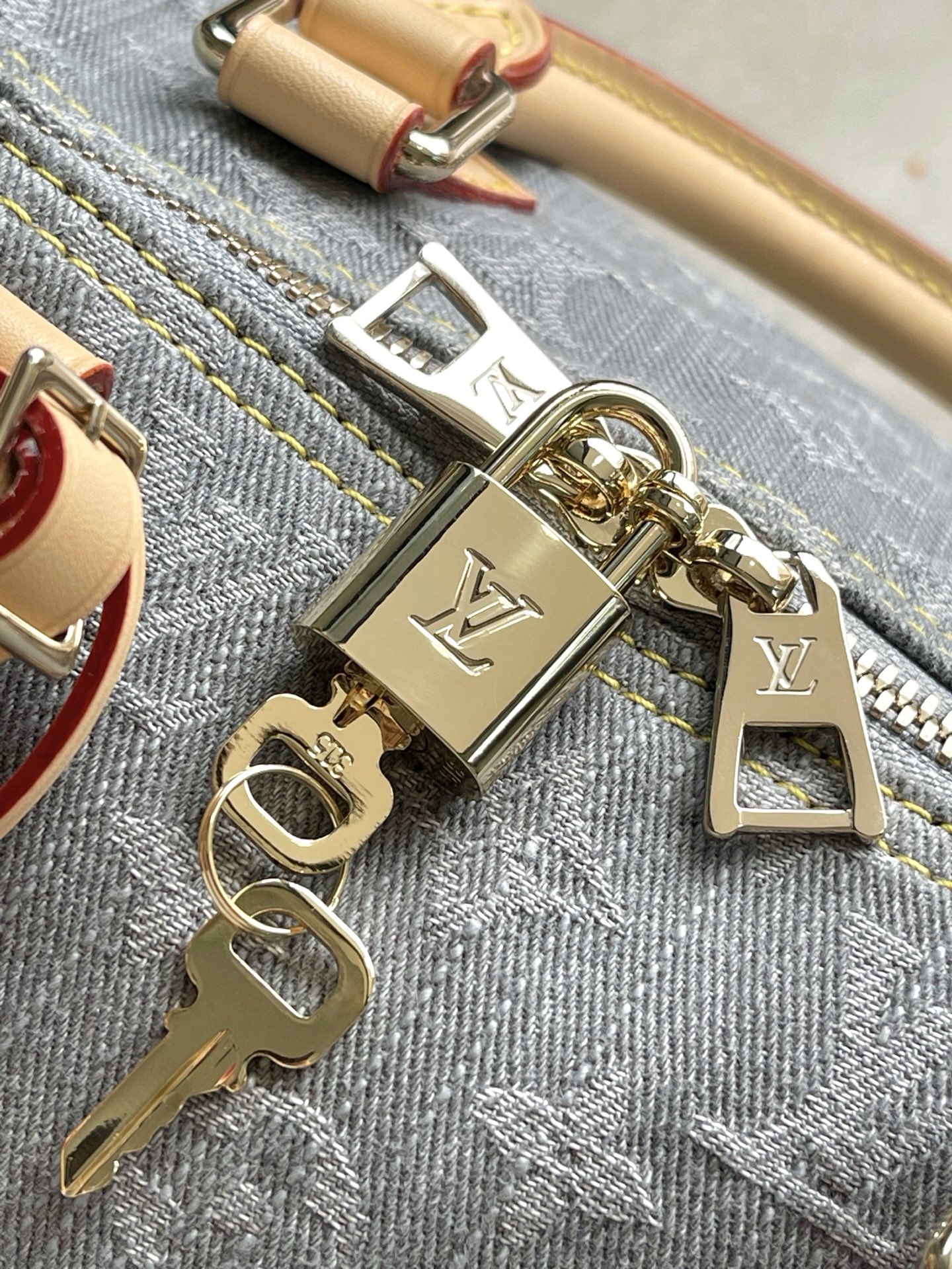 Louis Vuitton Basic Bag M-s