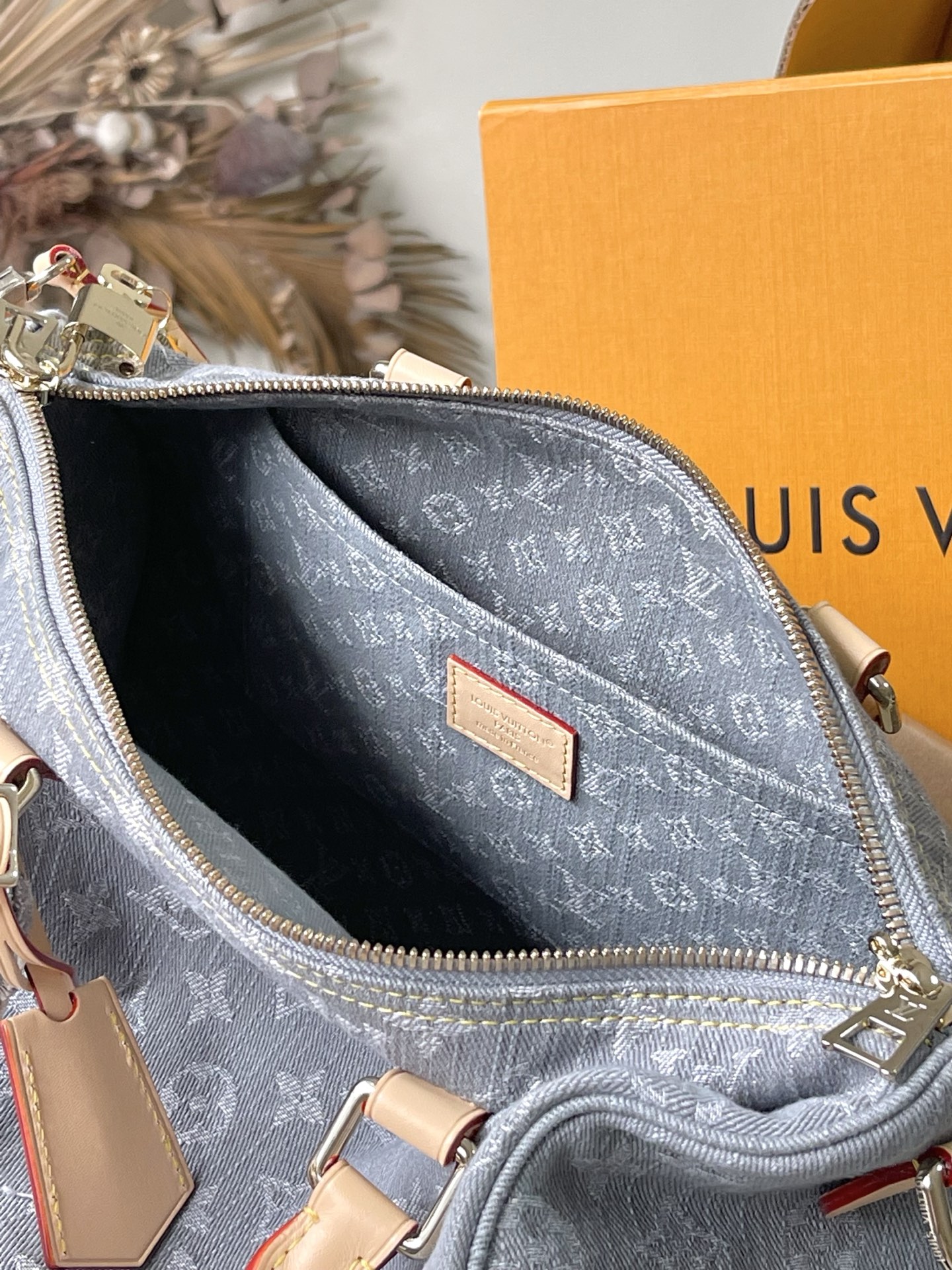 Louis Vuitton Basic Bag M-s