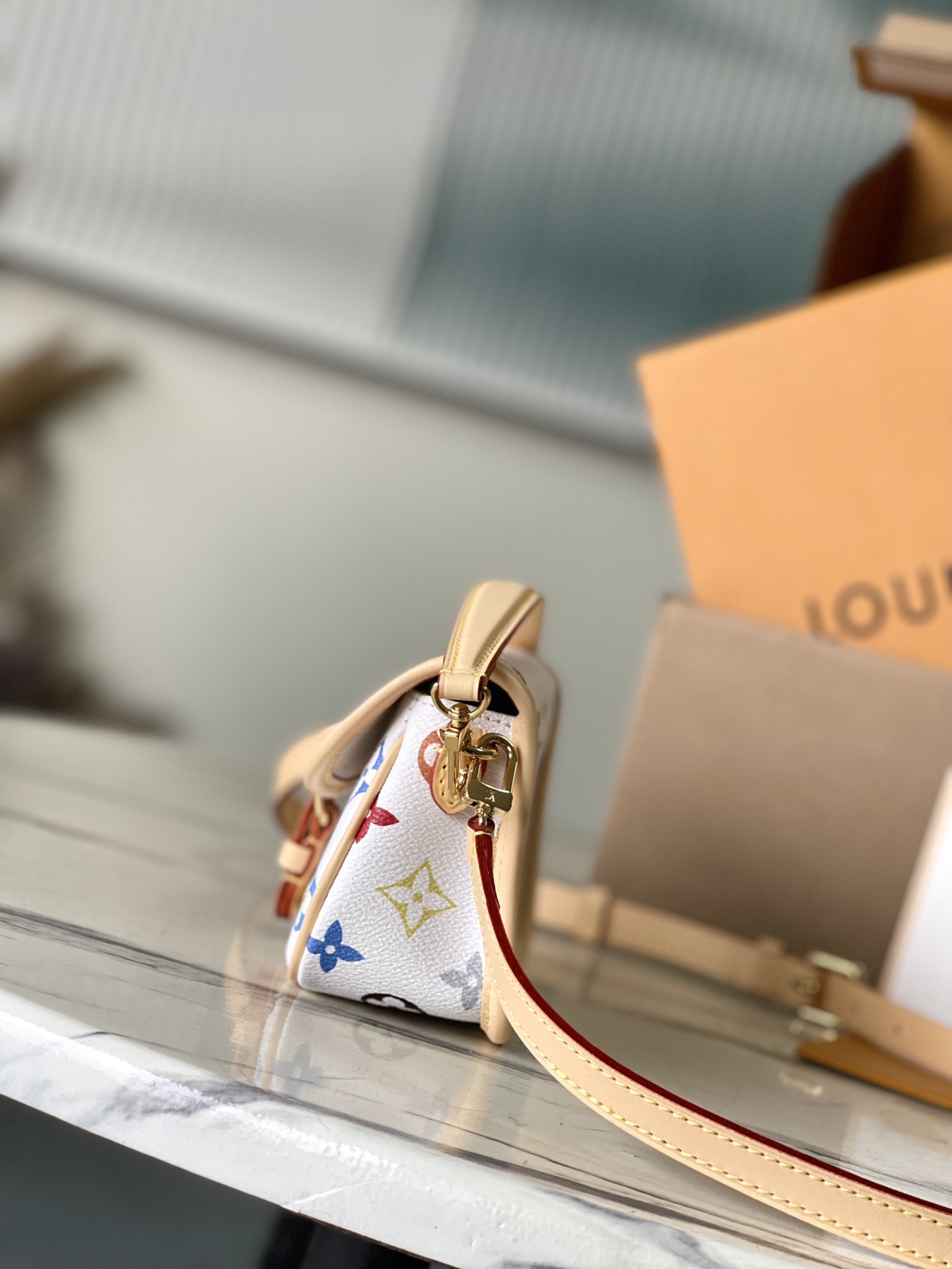 Louis Vuitton Basic Bag Cow Leather M