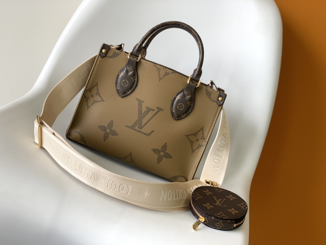 Louis Vuitton Basic Bag Canvas M-s