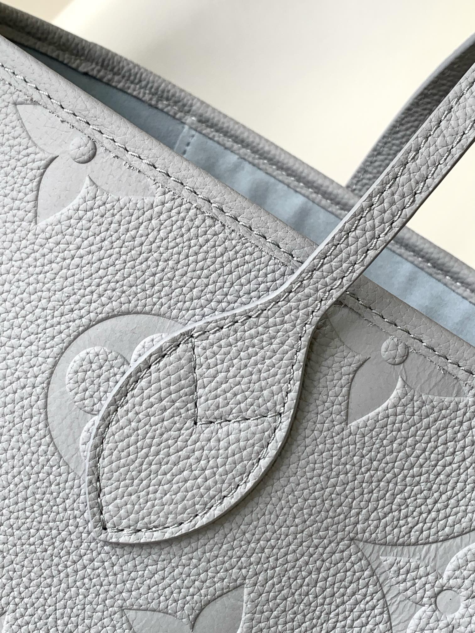 Louis Vuitton Tote Bag Black 17cm-m-l