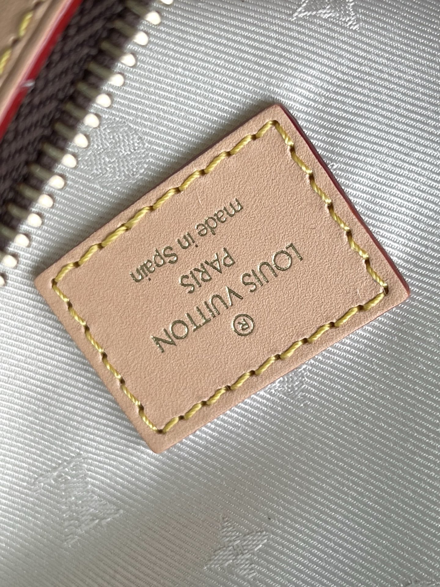 Louis Vuitton Basic Bag Cow Leather M-s