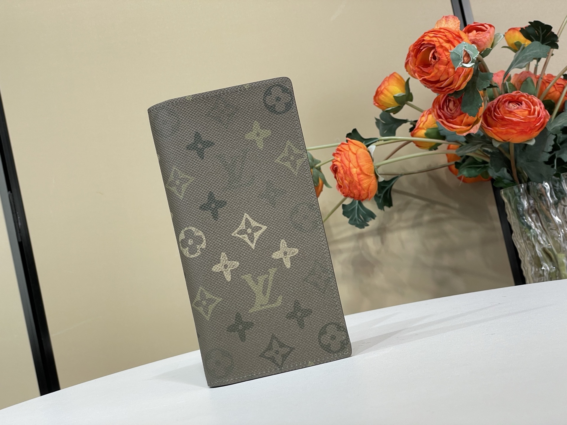 Louis Vuitton Basic Bag Cow Leather Green M-l-s