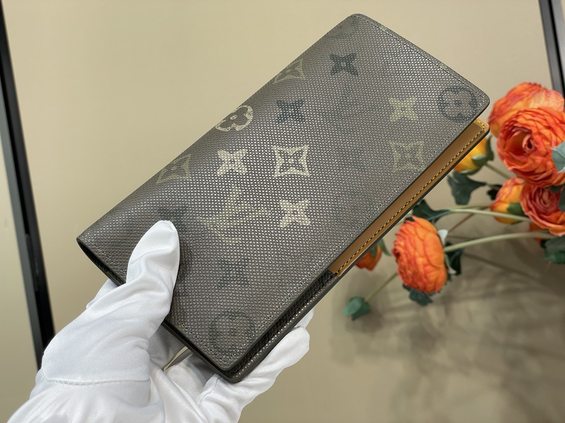 Louis Vuitton Basic Bag Cow Leather Green M-l-s