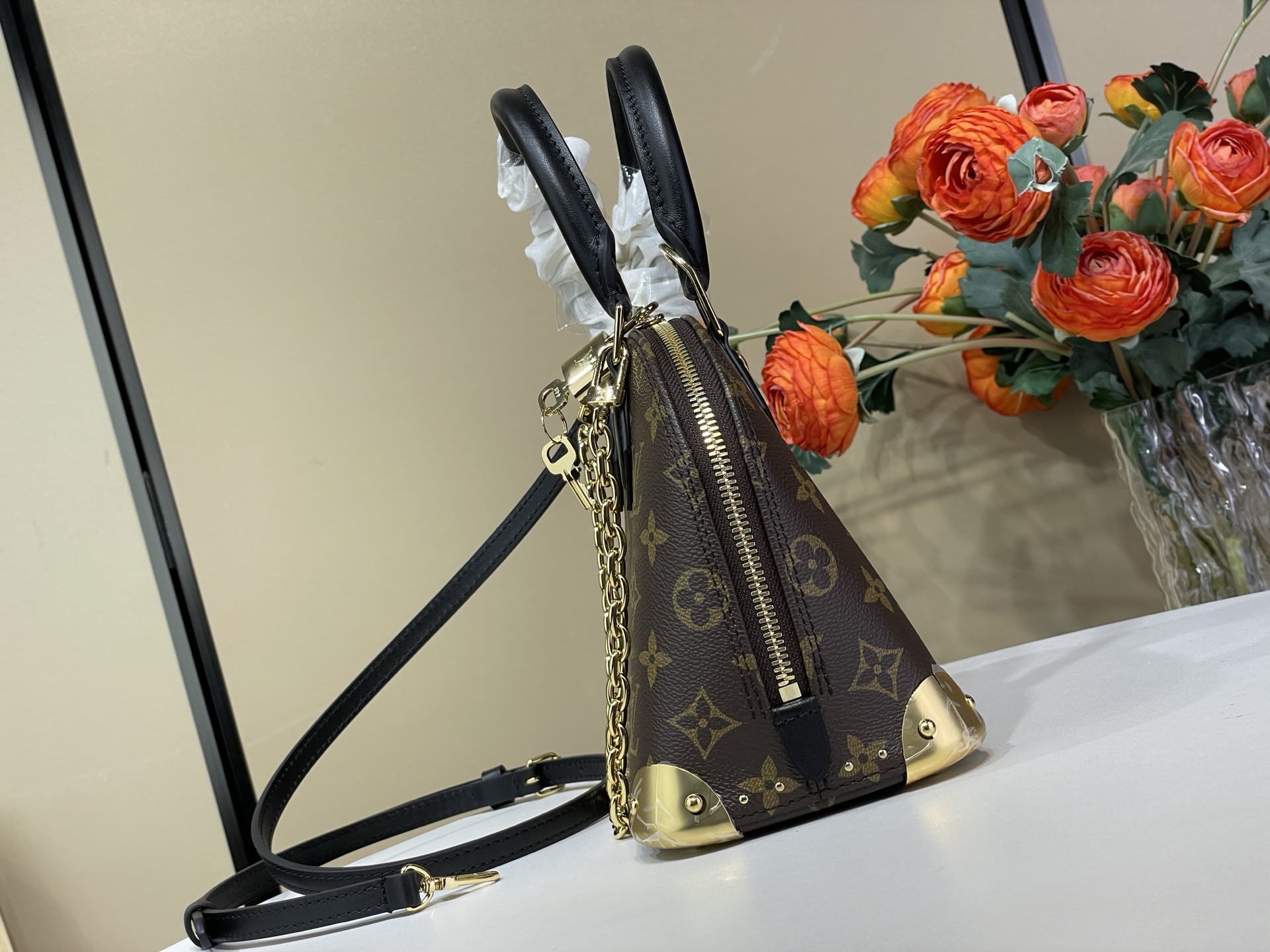 Louis Vuitton Basic Bag Canvas Black M-l