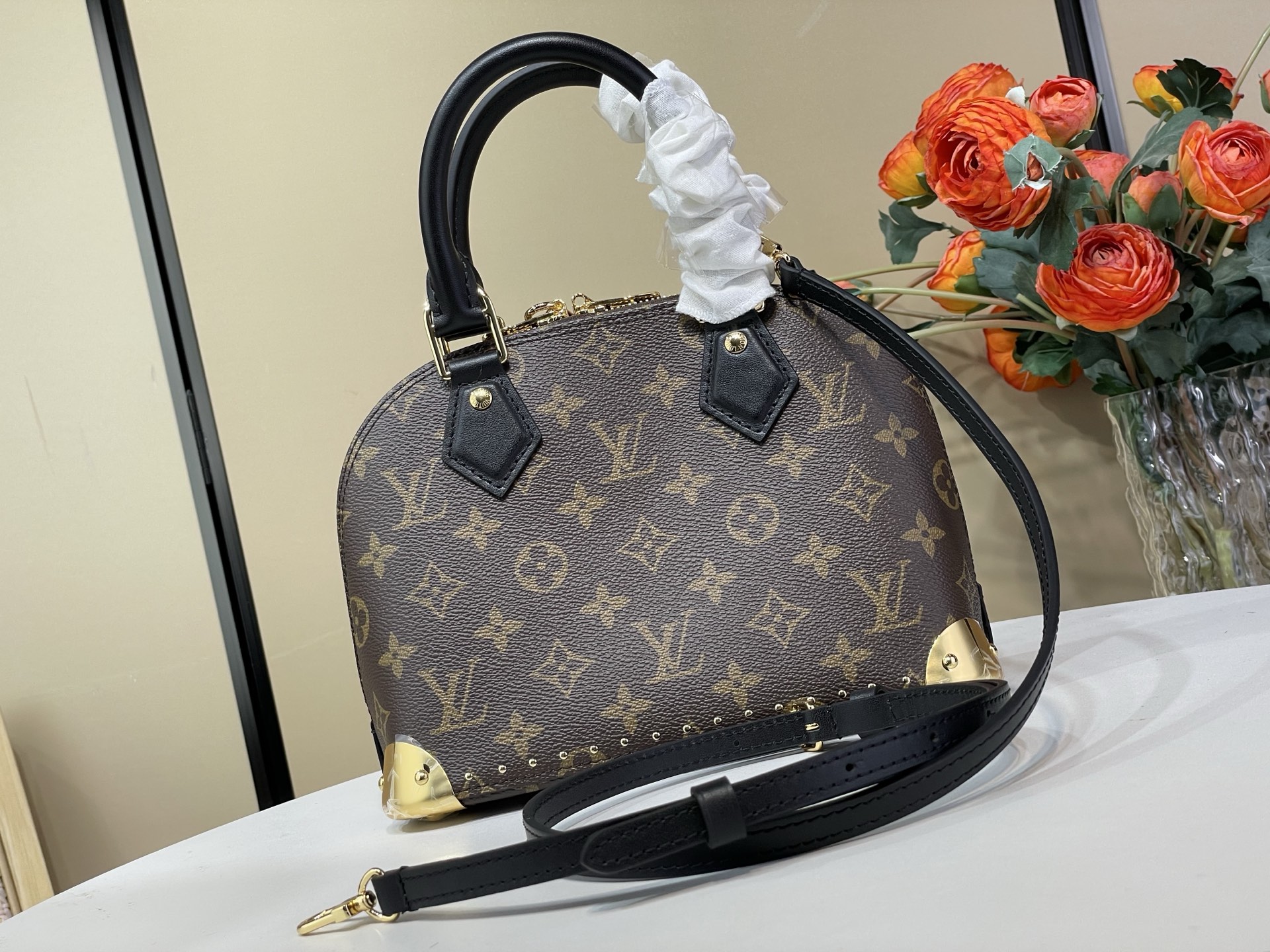 Louis Vuitton Basic Bag Canvas Black M-l