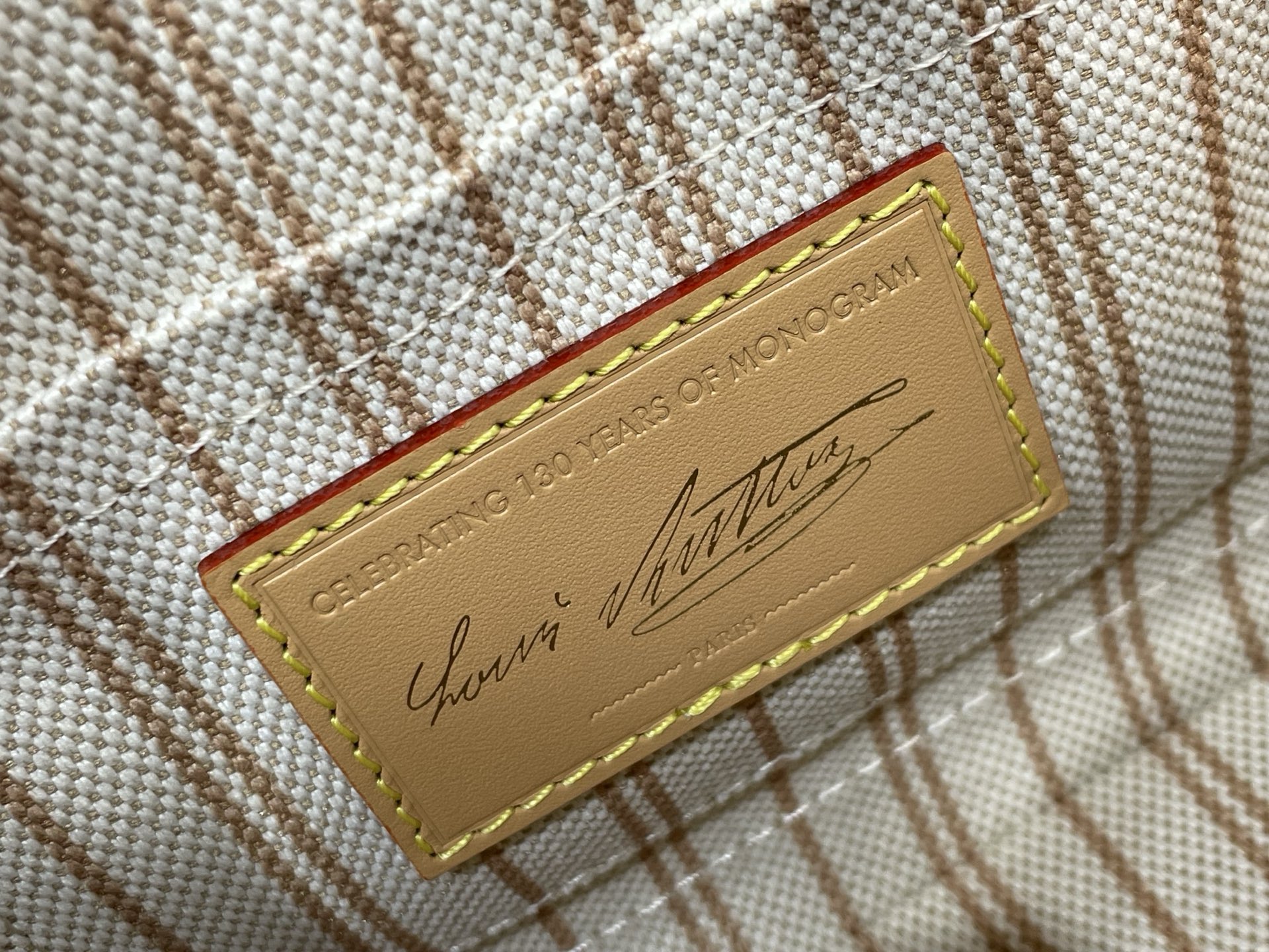 Louis Vuitton Basic Bag Canvas M-l