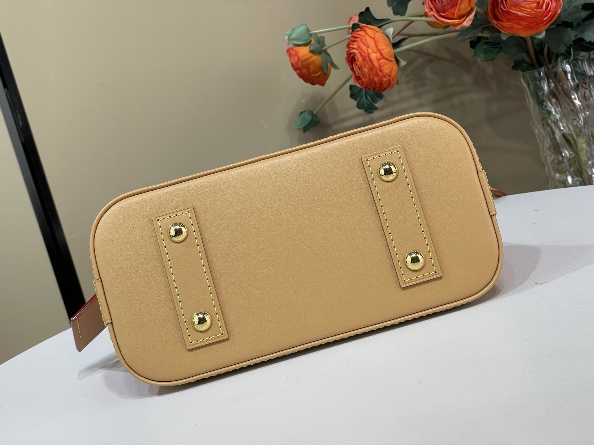 Louis Vuitton Basic Bag Canvas M-l